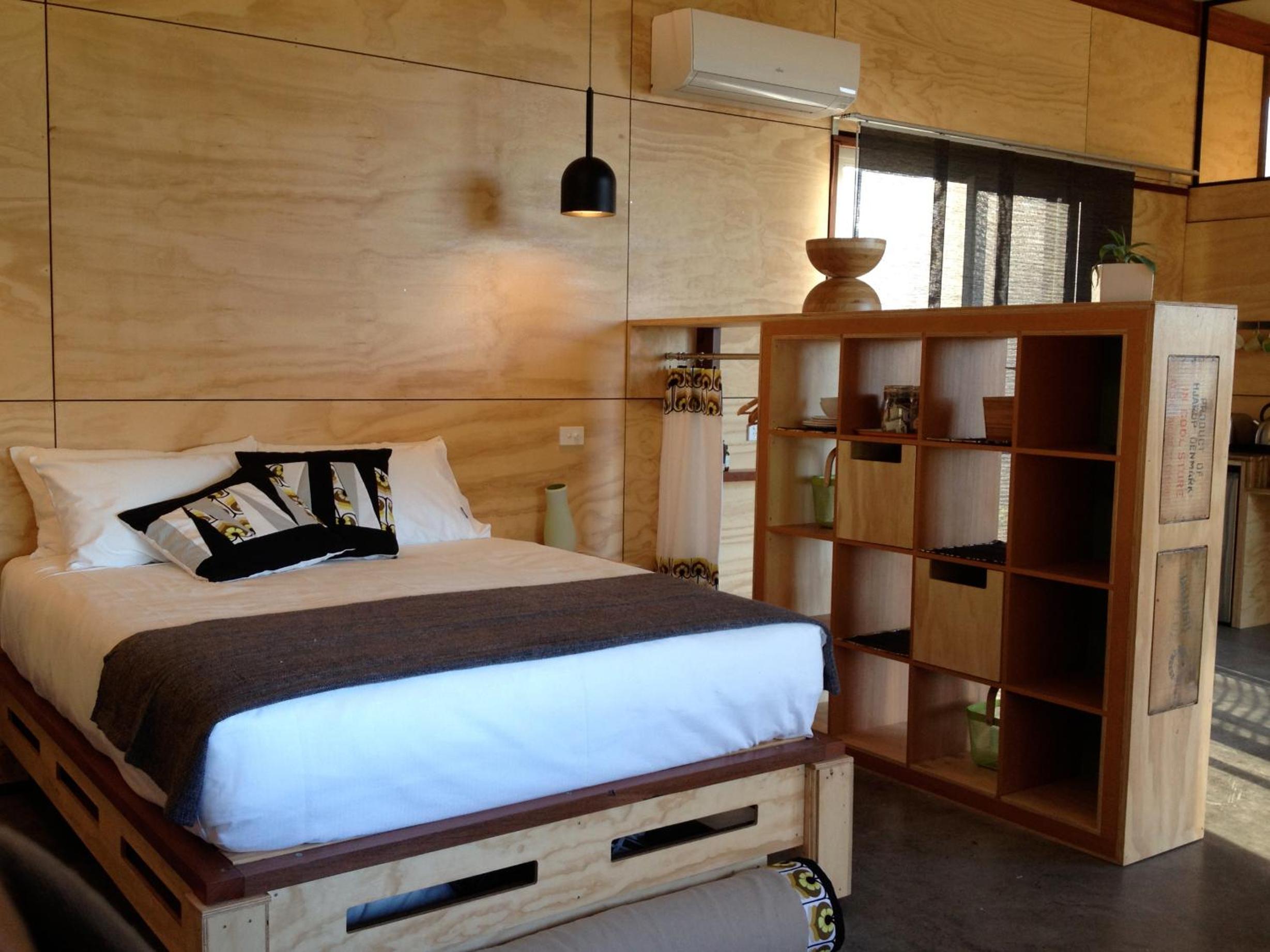 Deluxe King Suite photo 1