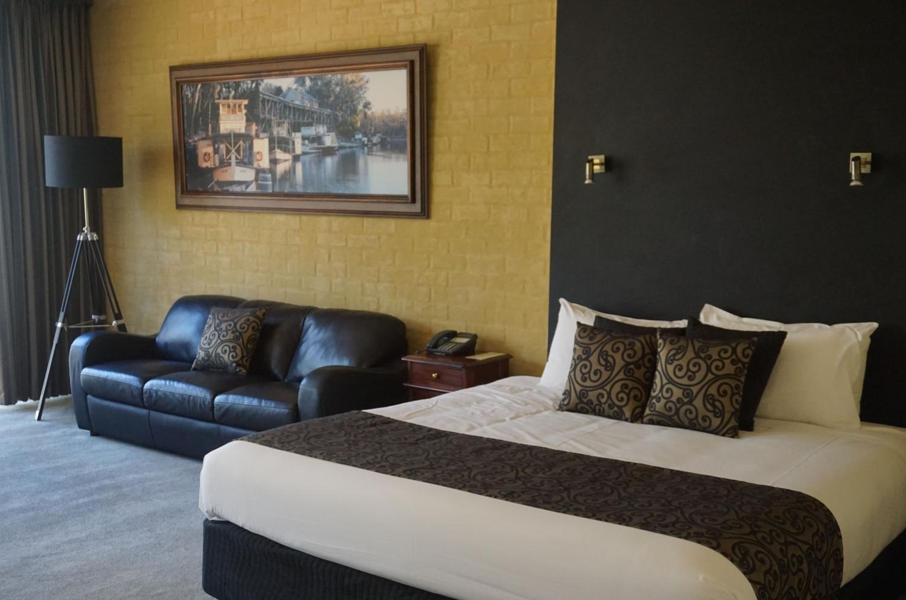 Executive Suite photo 2