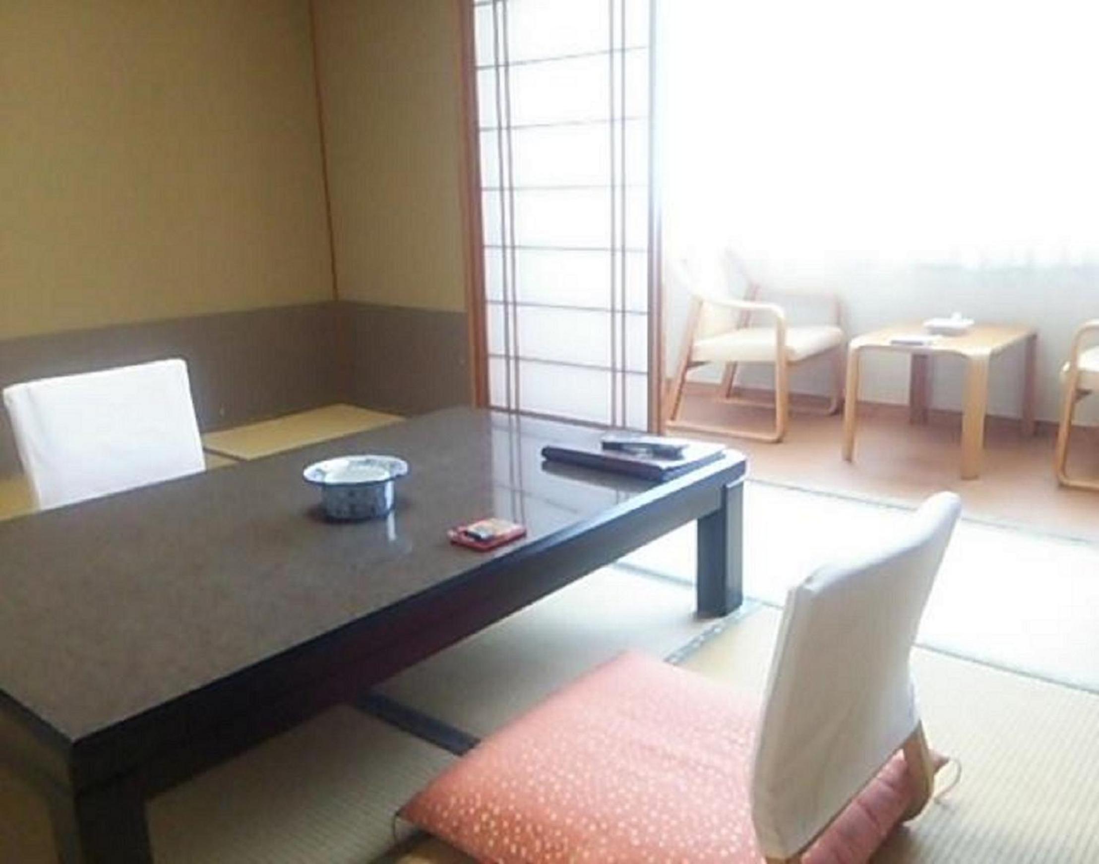 Japanese-Style Room - Smoking photo 2