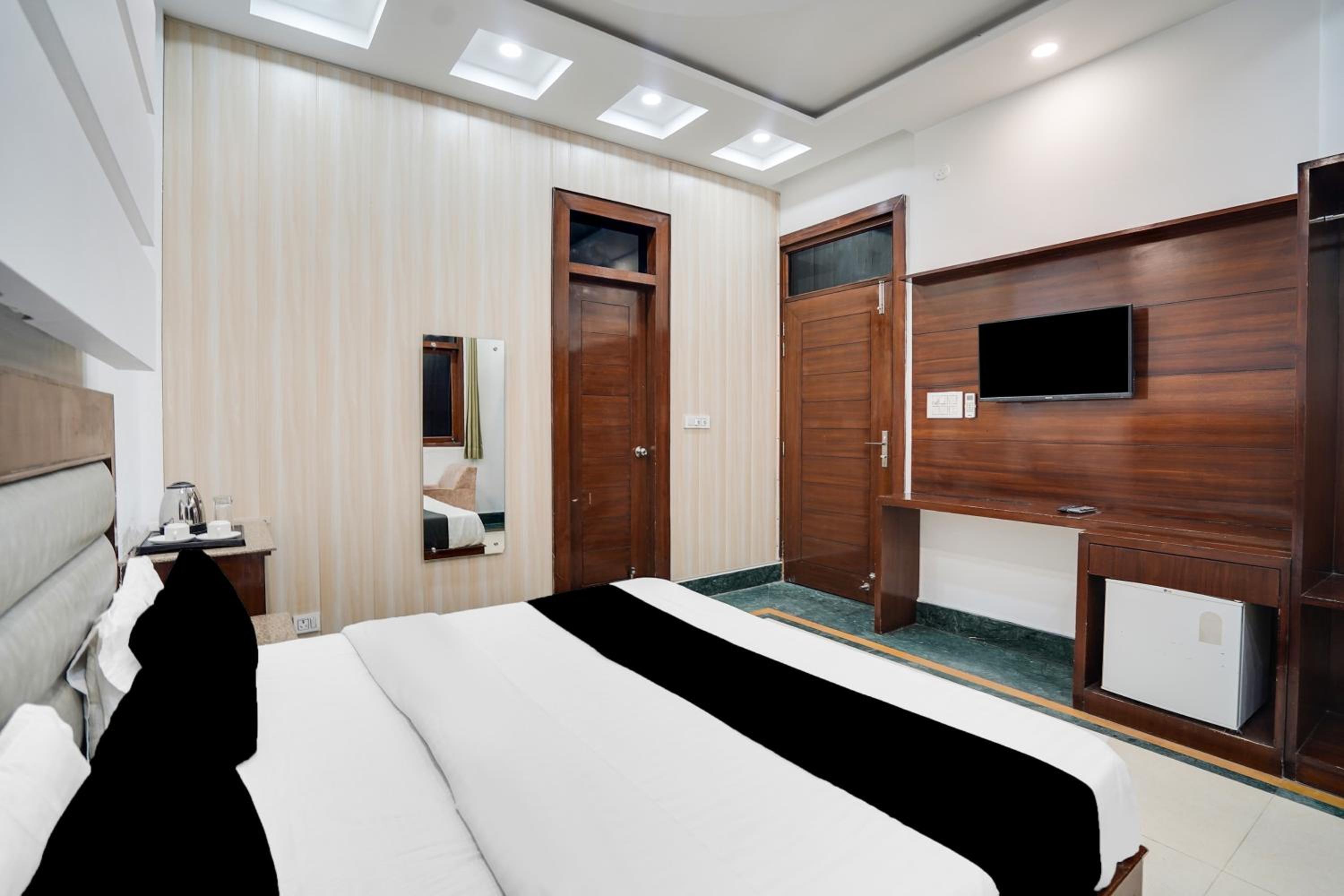 Deluxe Double or Twin Room photo 3