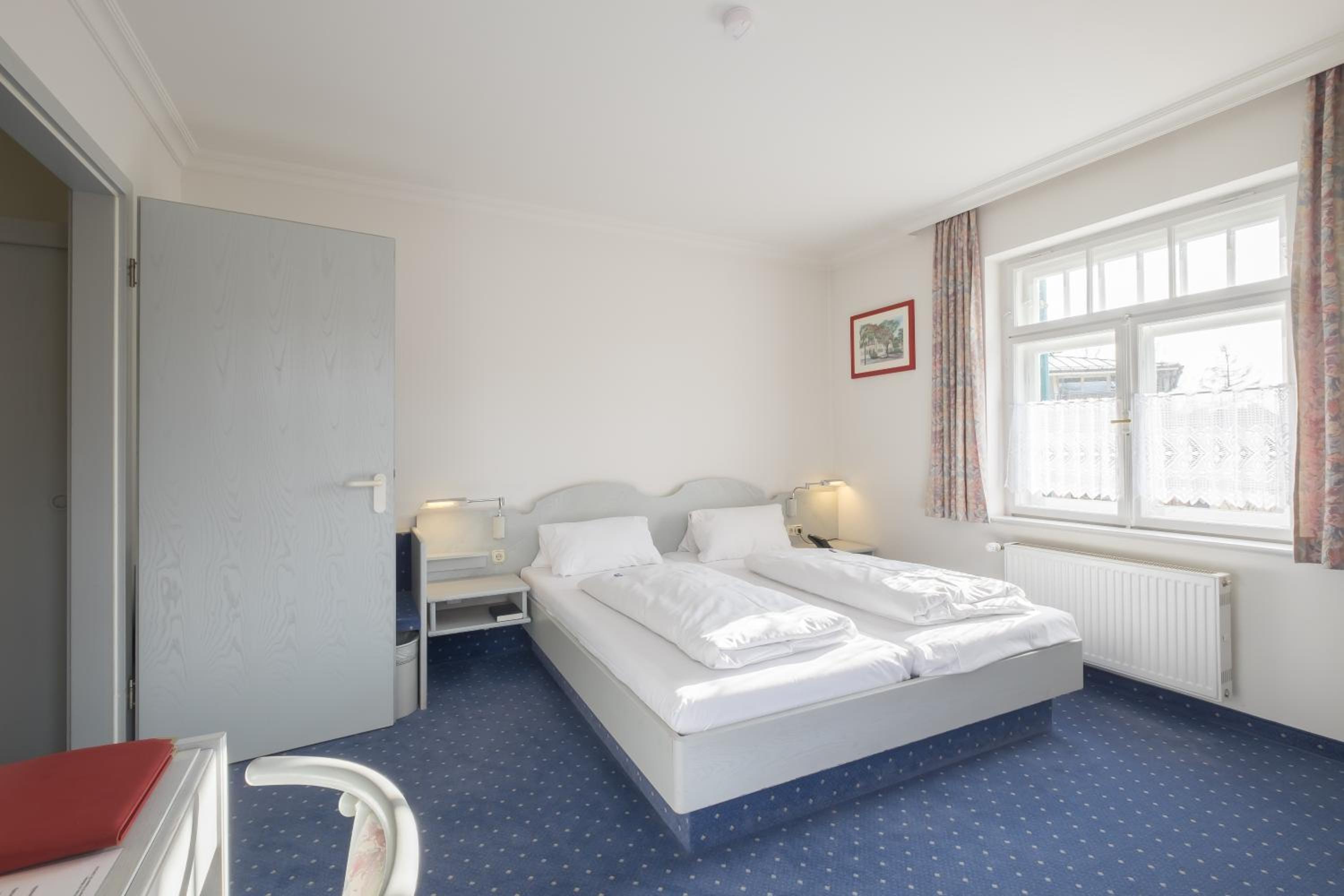 Double Room - Photo 3