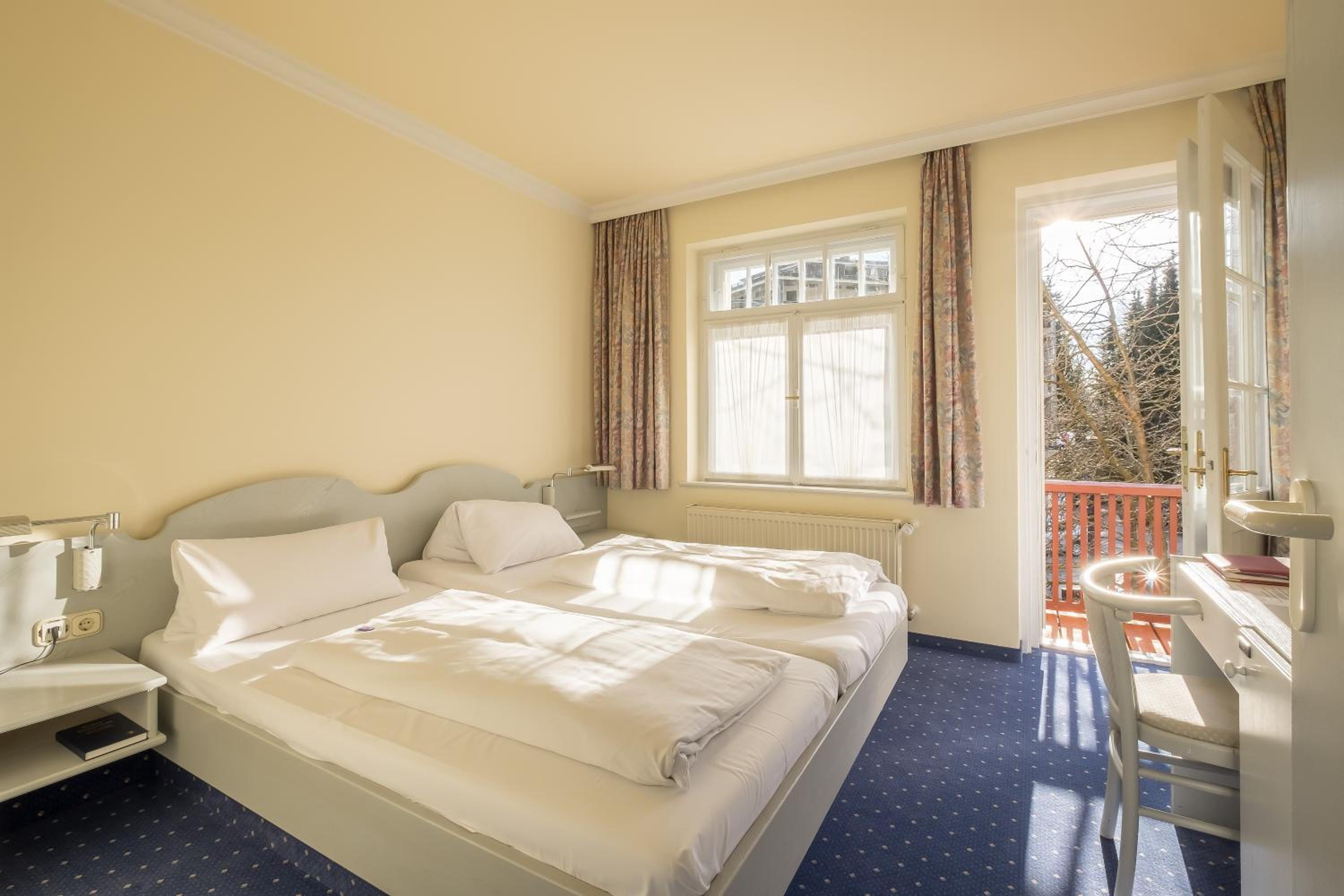 Double Room - Photo 4