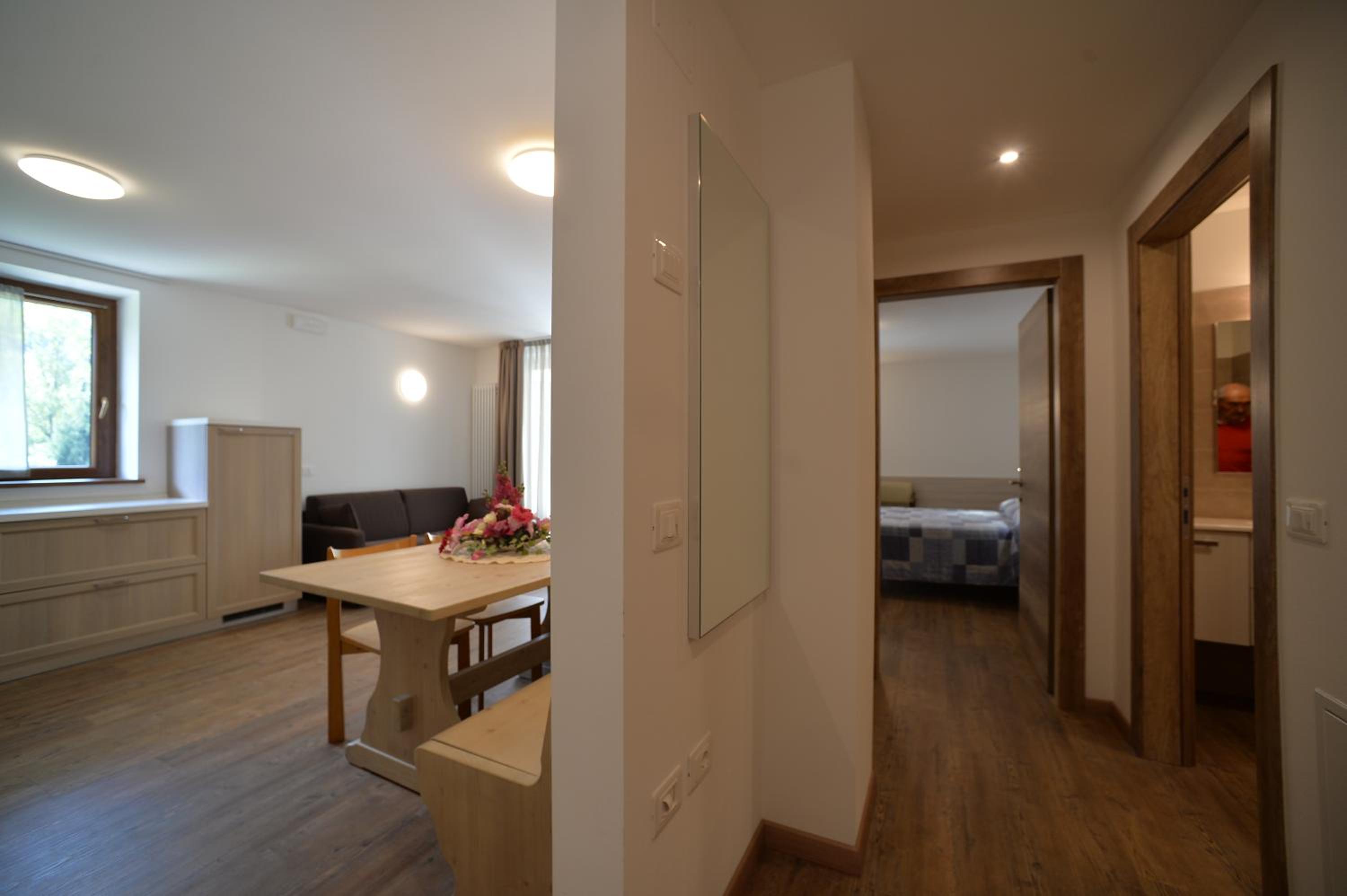 One-Bedroom Apartment with Terrace photo 1