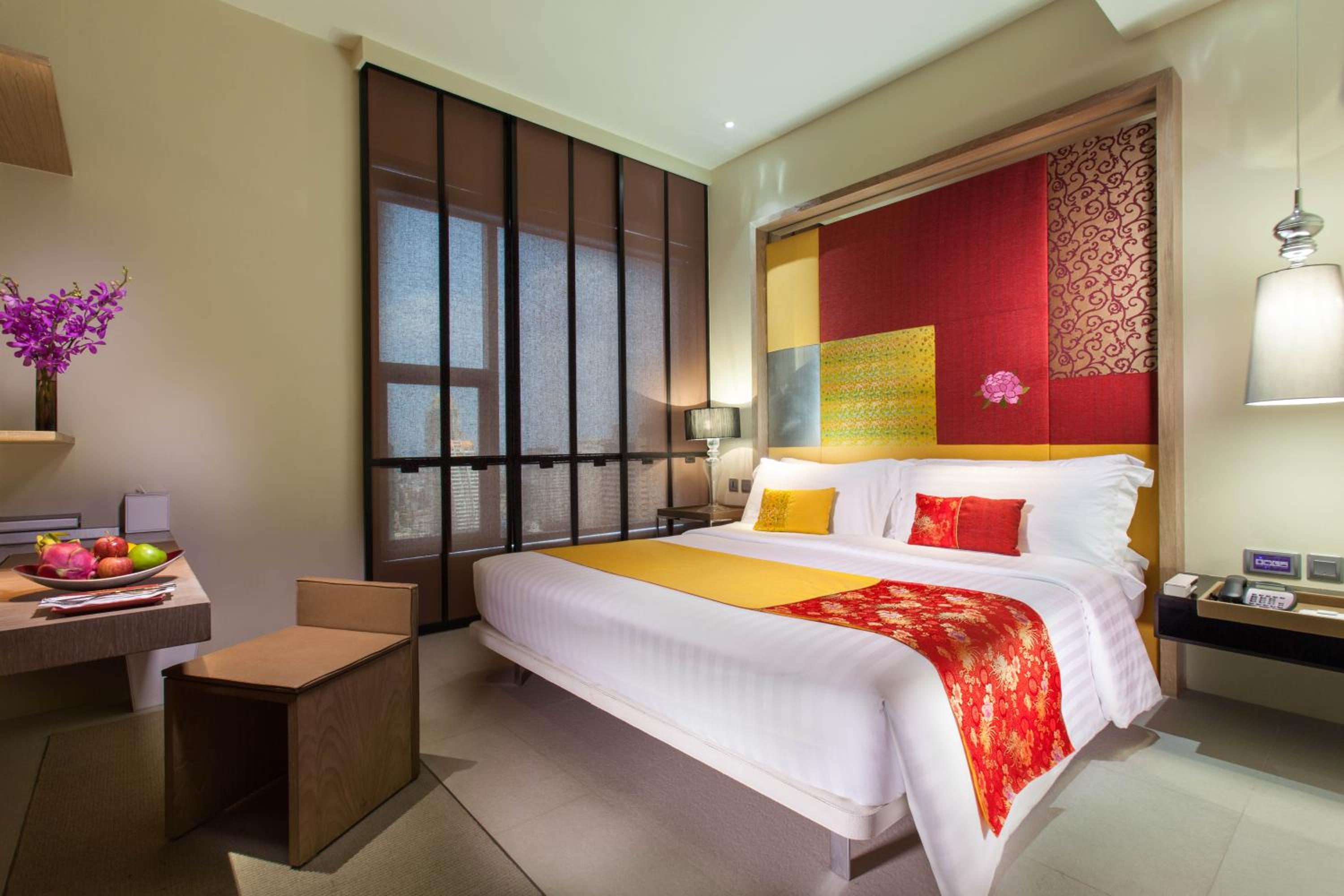 Deluxe Double or Twin Room thumbnail 5