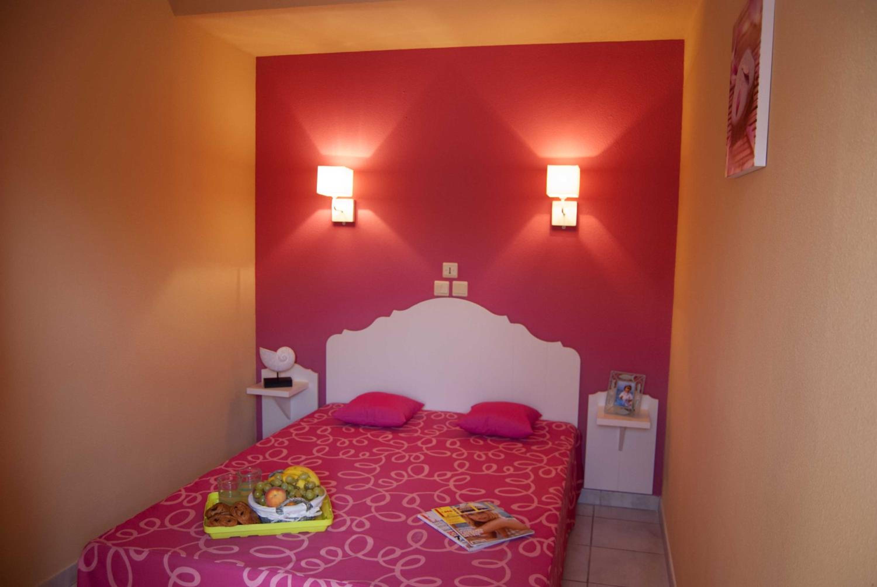 Small Duplex House  (4-6 Adults)