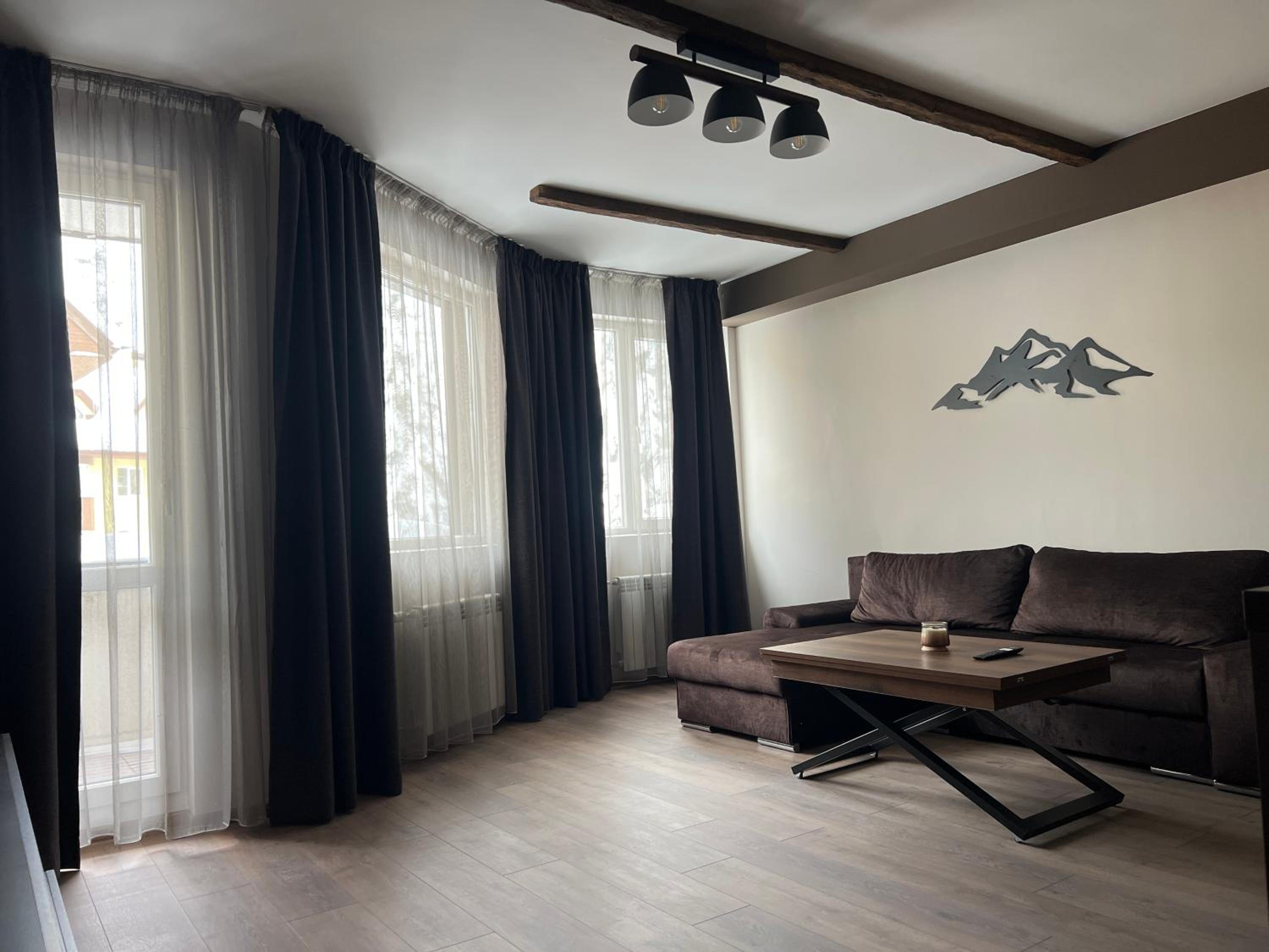 Two-Bedroom Deluxe Apartment photo 3