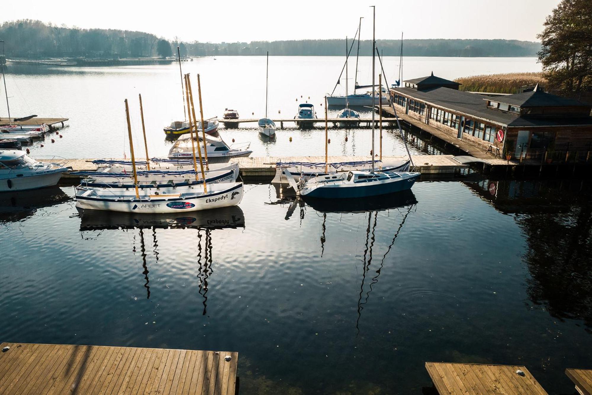Deluxe Double or Twin Room with Lake View - Photo 4