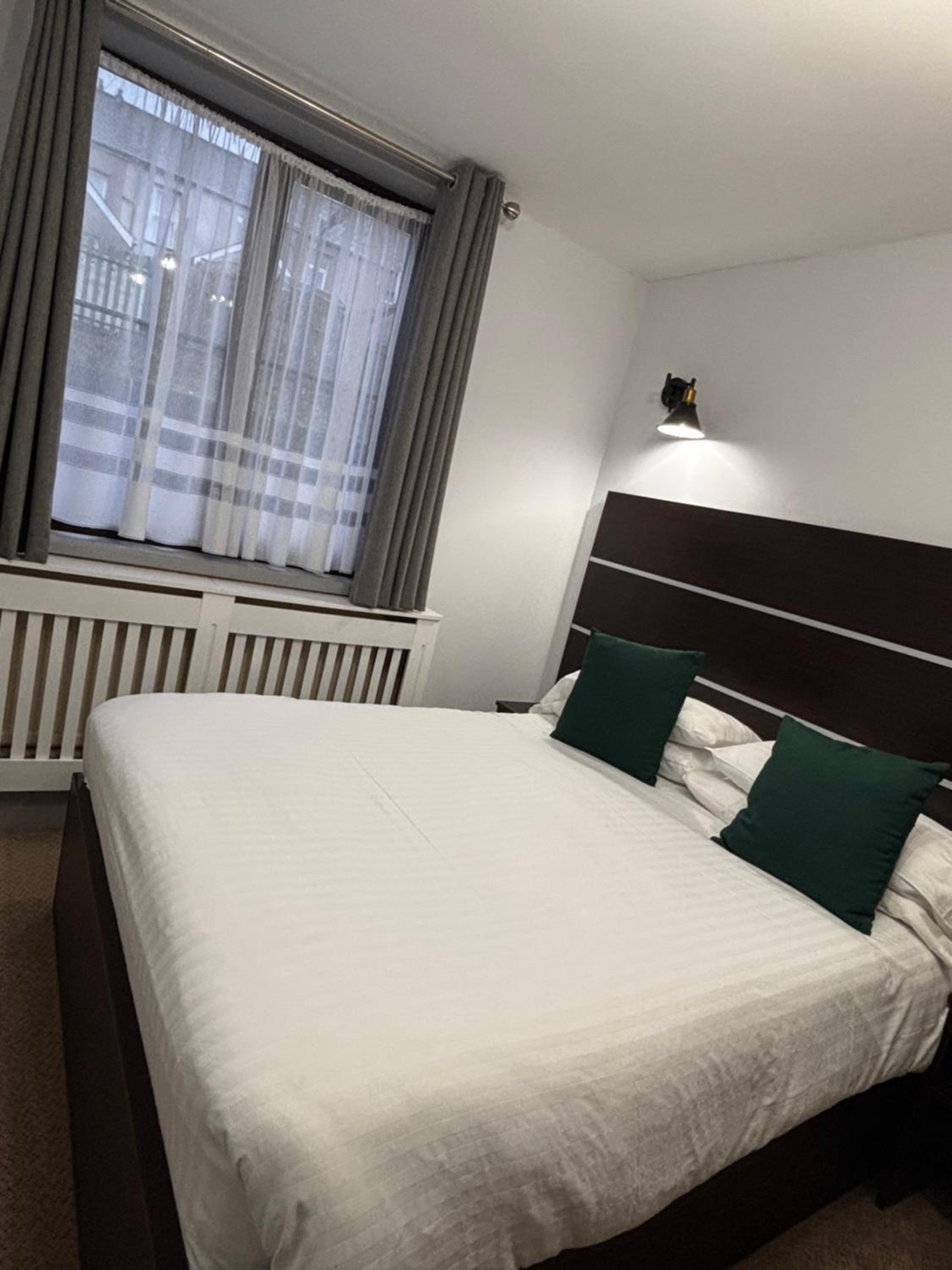 Standard Double Room - Non-Smoking - Photo 4