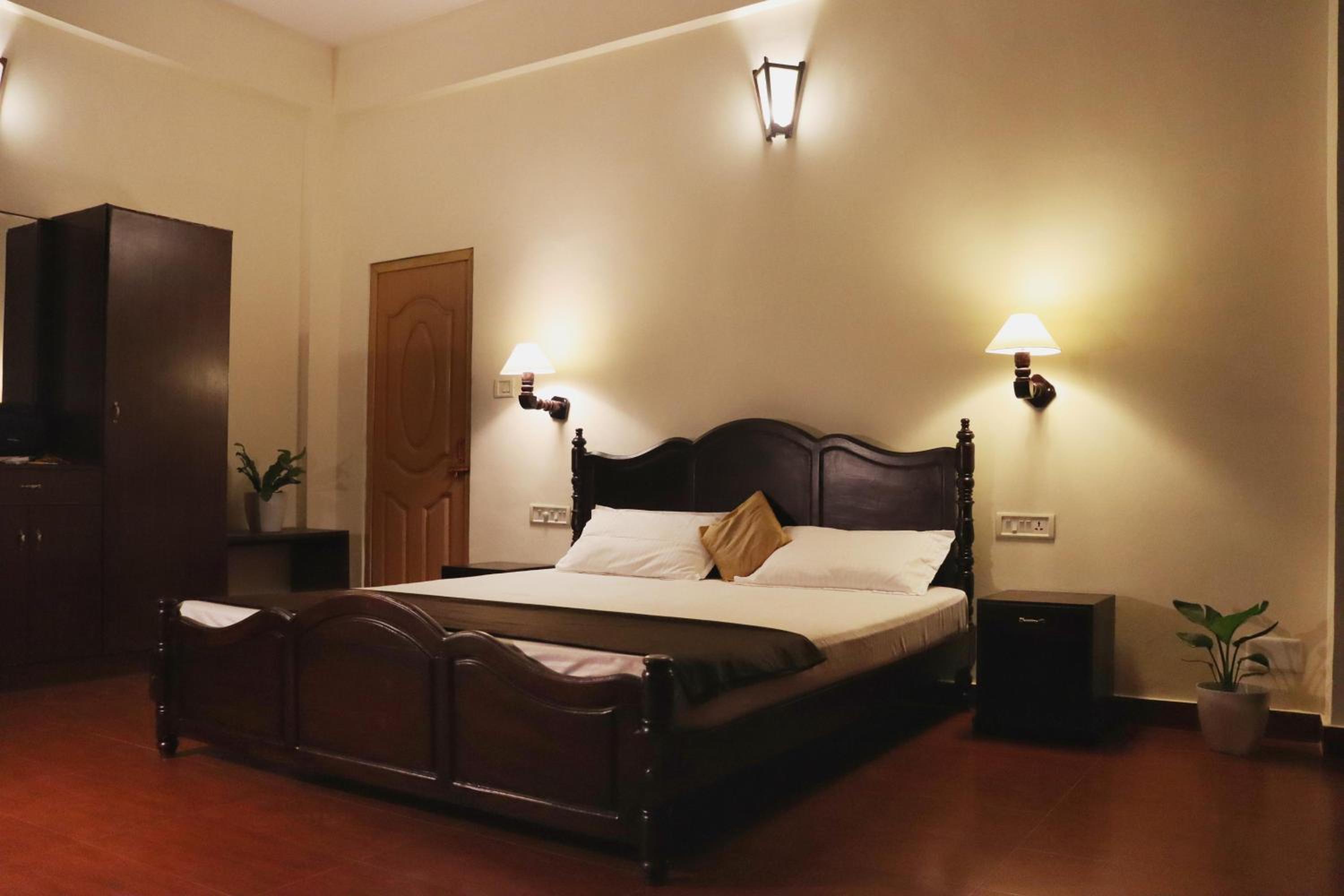 Double Room with Pool View
