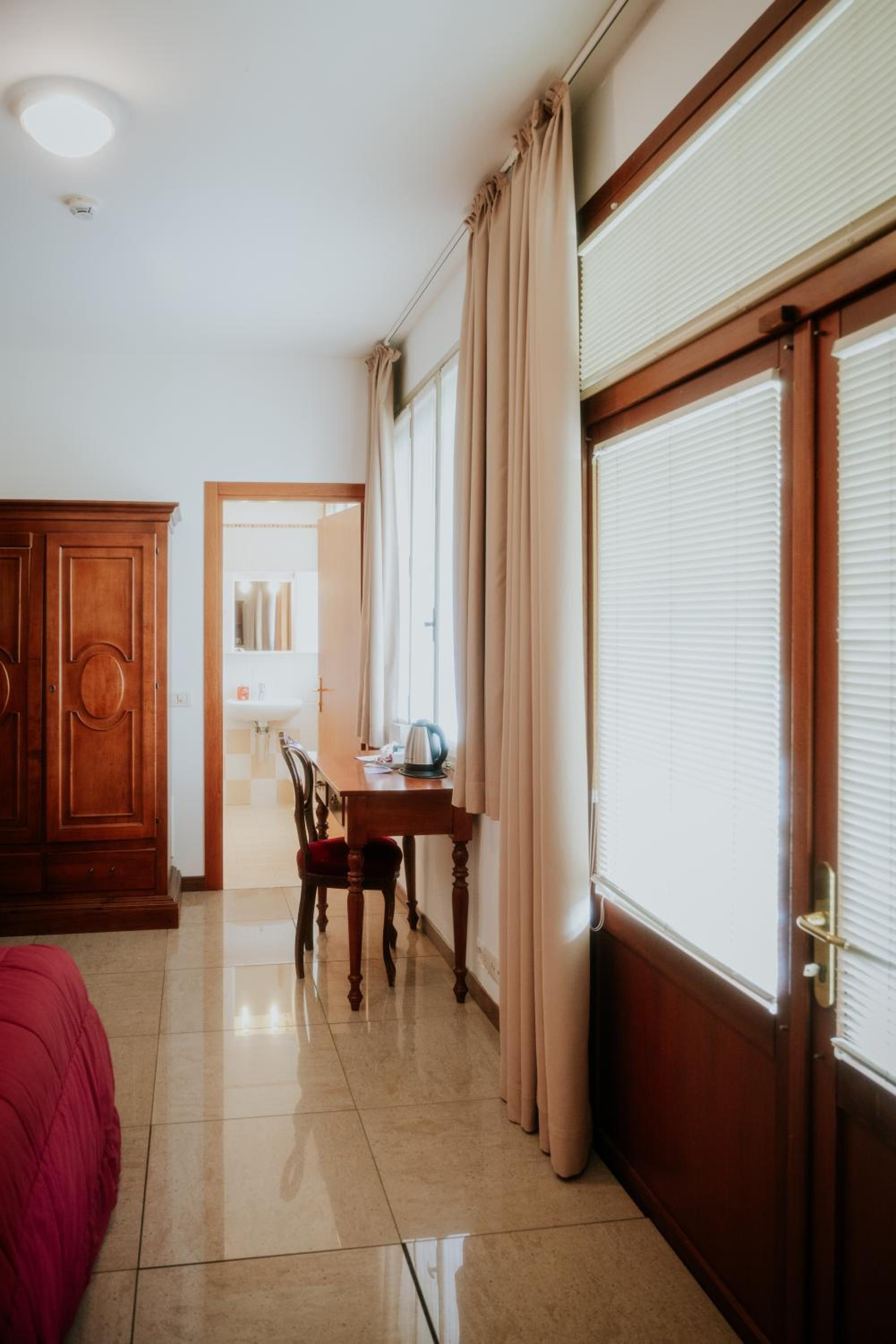 Superior Single Room photo 3