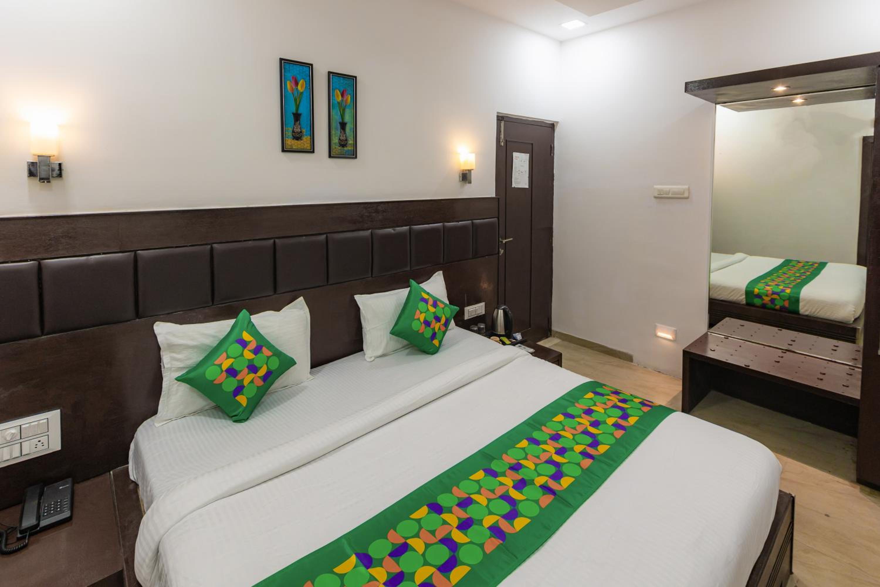 Economy Double Room photo 2