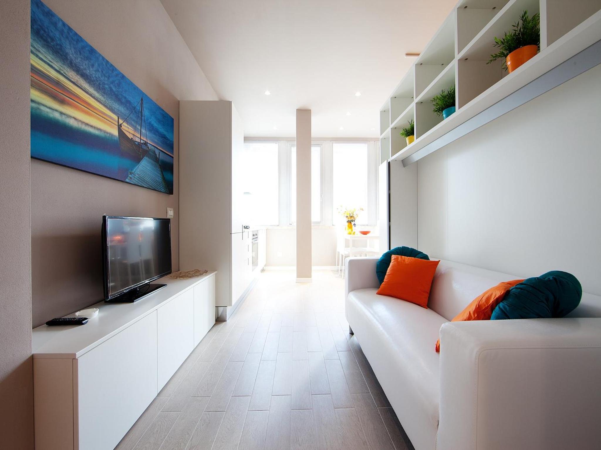 Studio Apartment with Free Parking photo 2