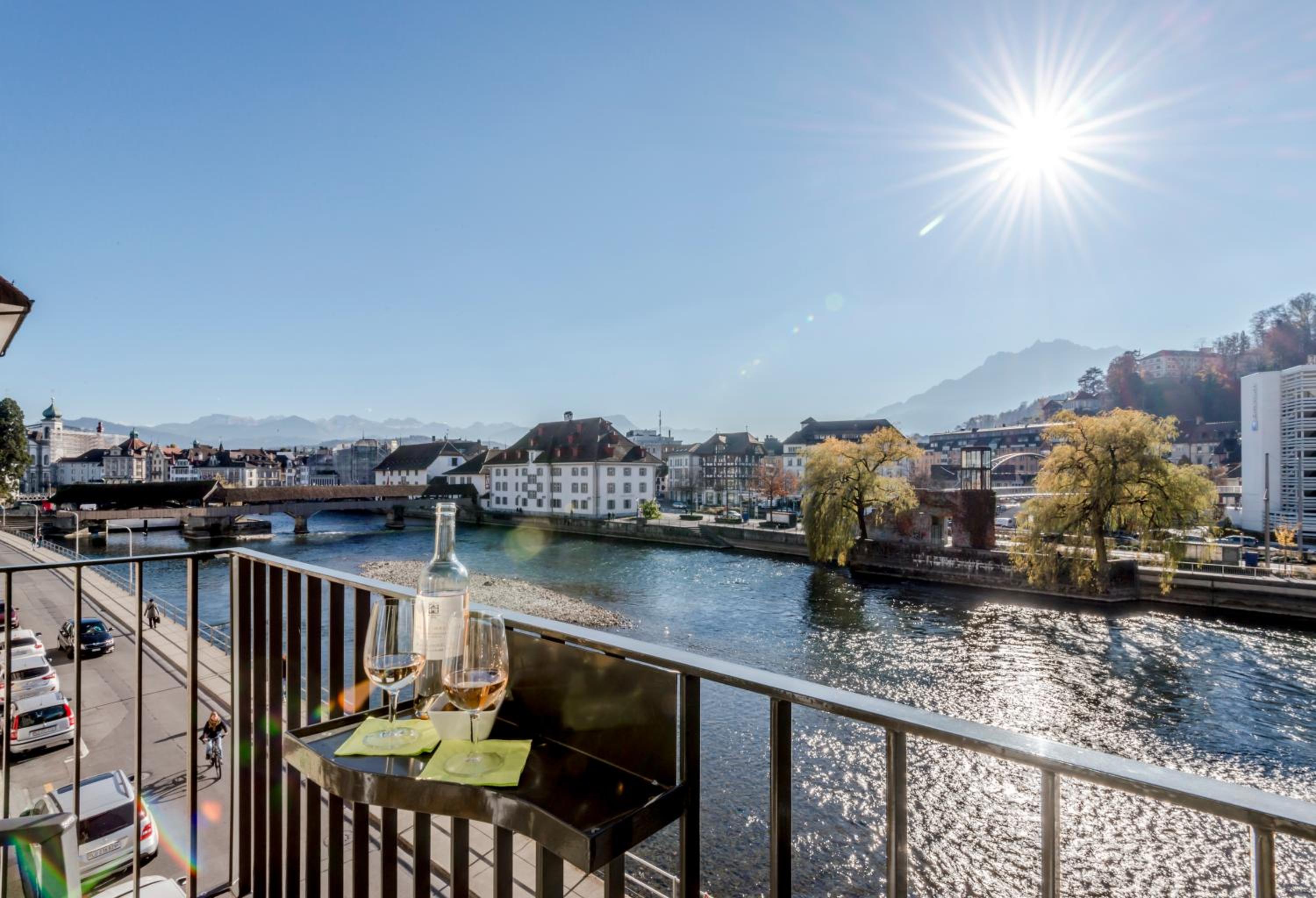 Double Room with Balcony and River and Mountain View - Photo 7