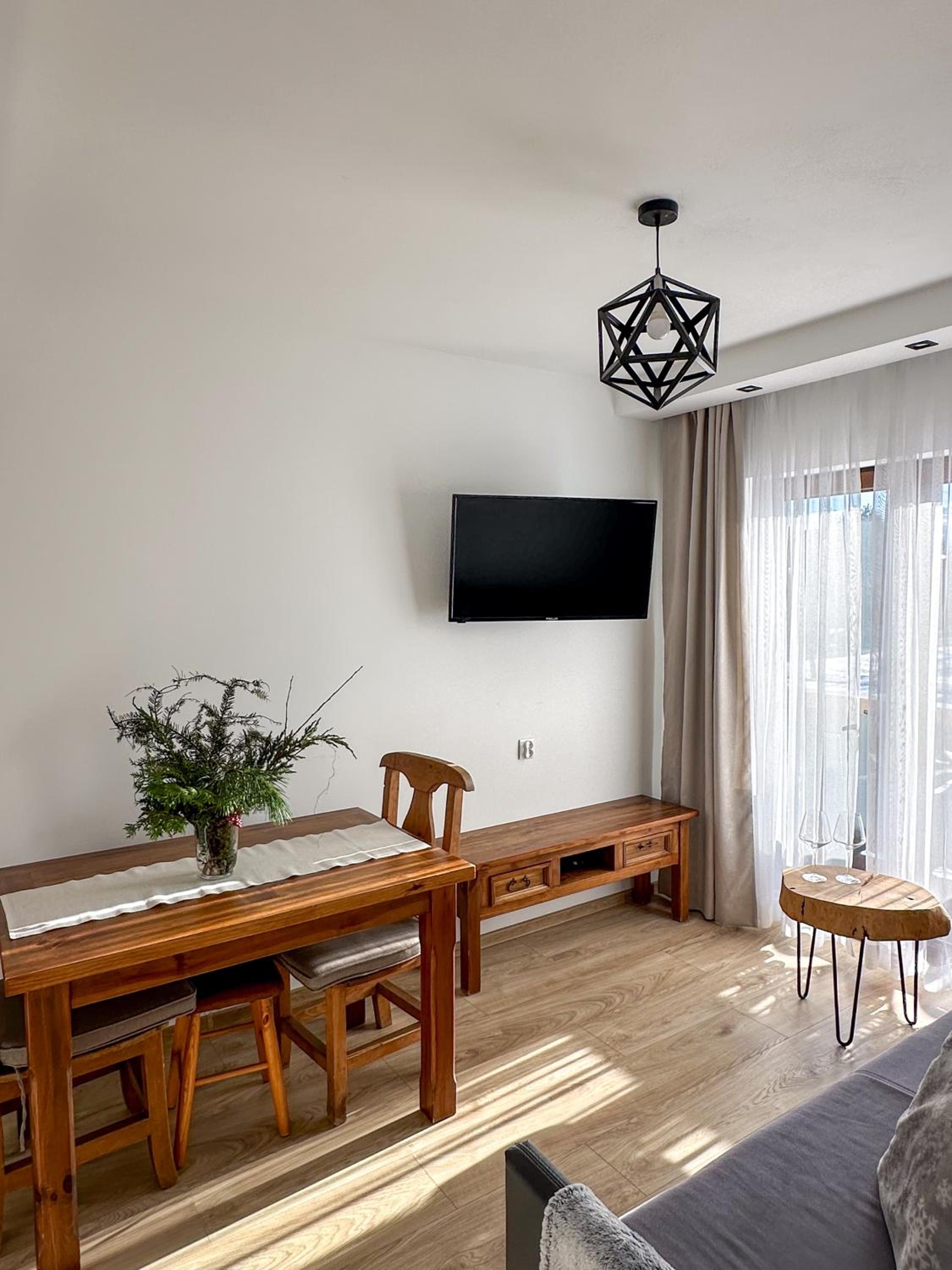 Studio Apartment - Photo 2
