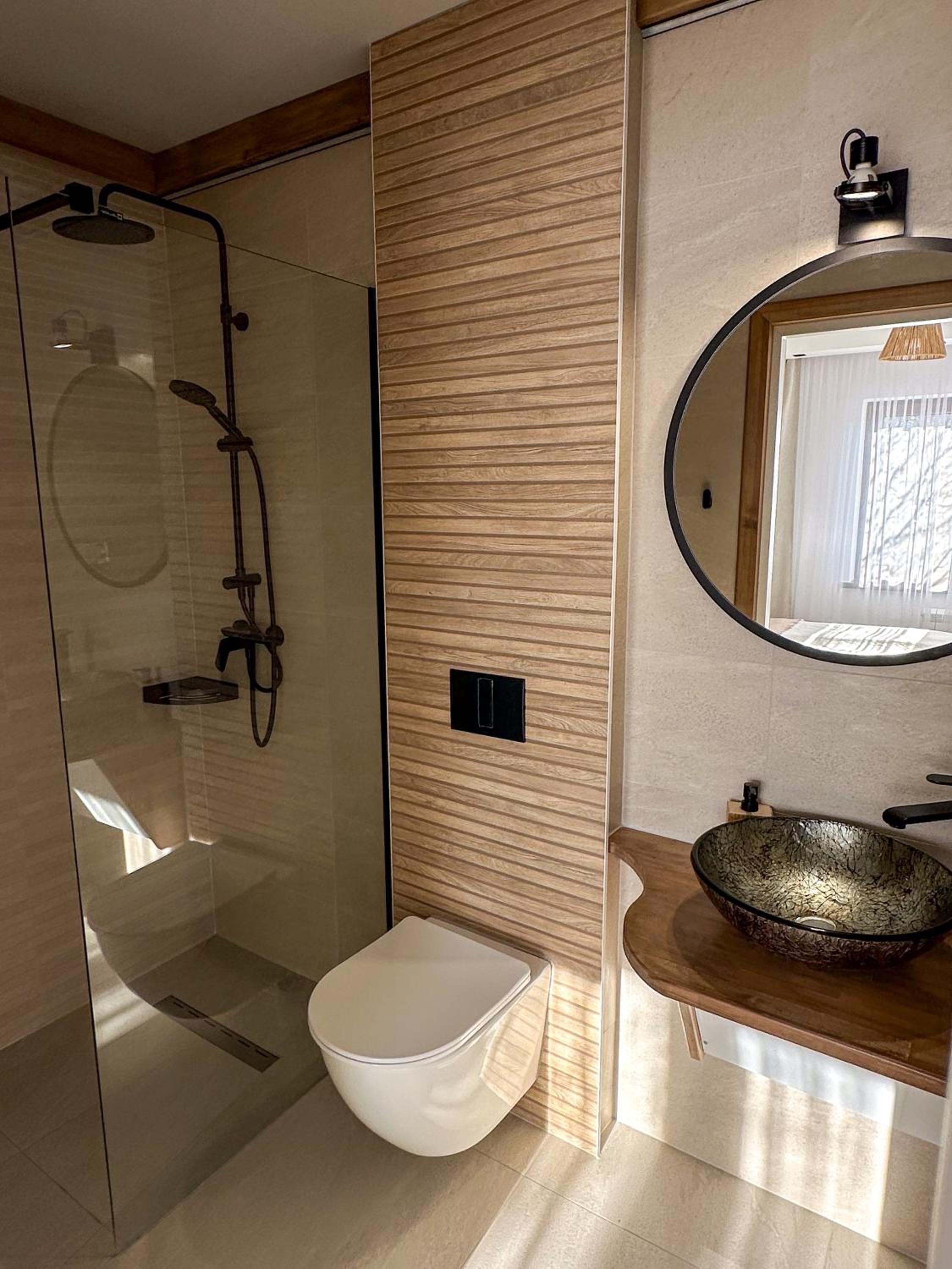 Studio Apartment - Photo 3