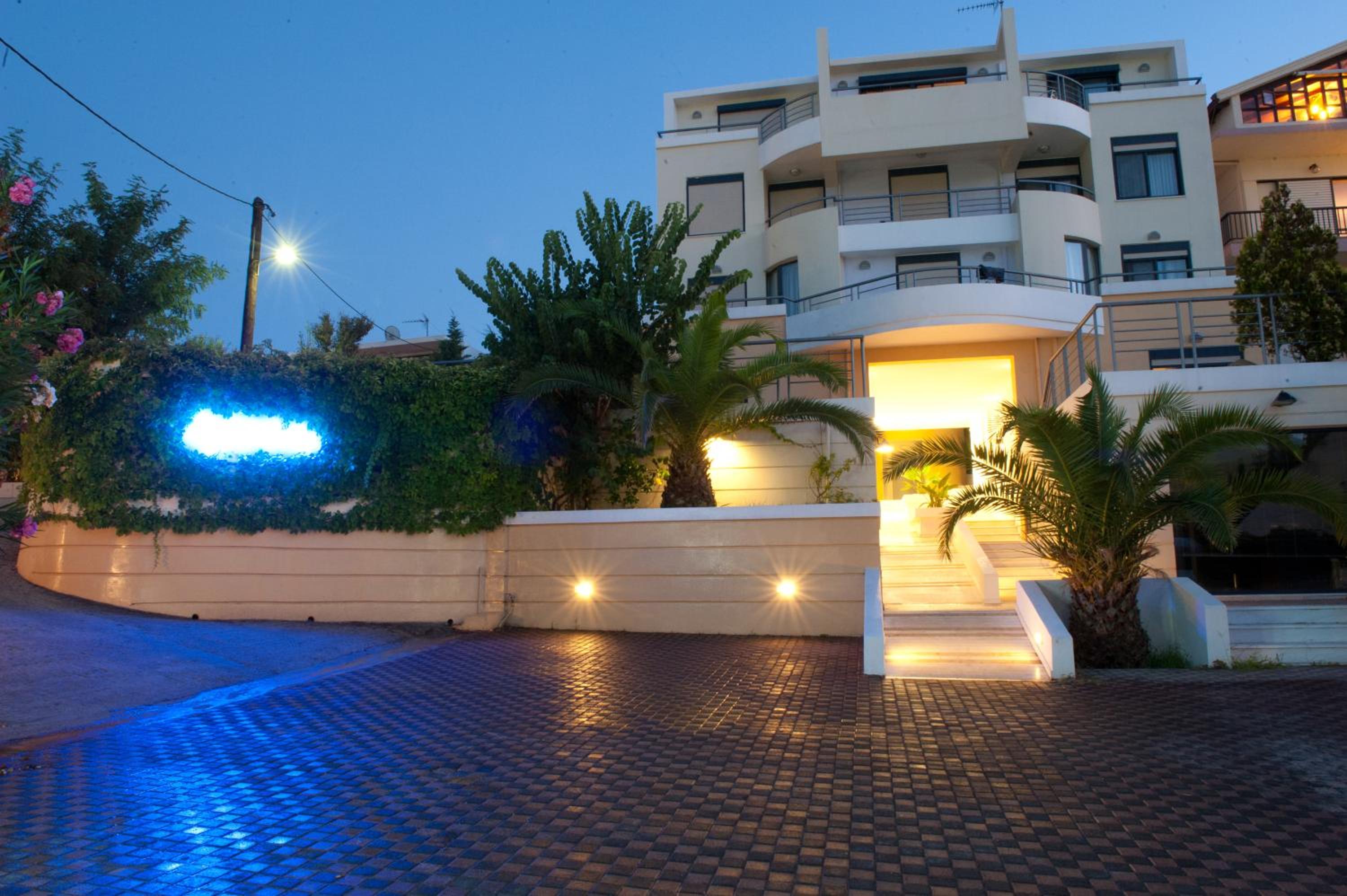 Maisonette with Balcony - Photo 9