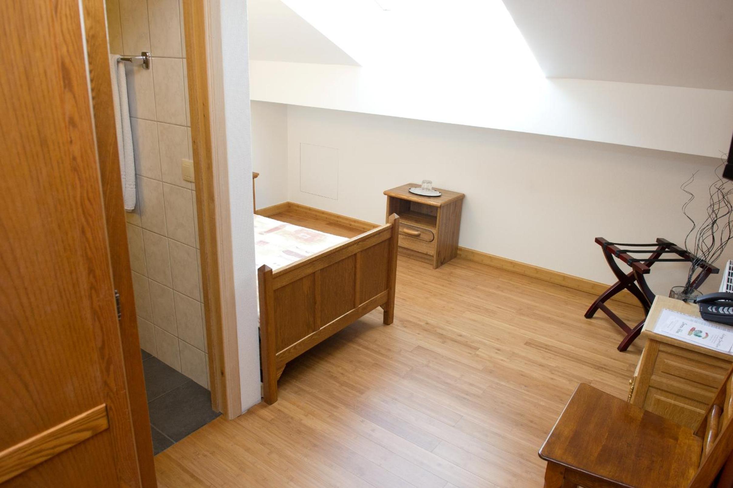 Single Room photo 3