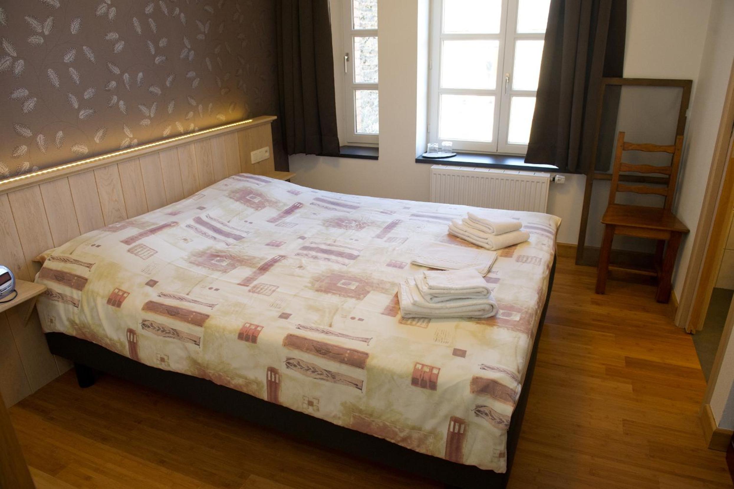 King Room with Two King Beds photo 3