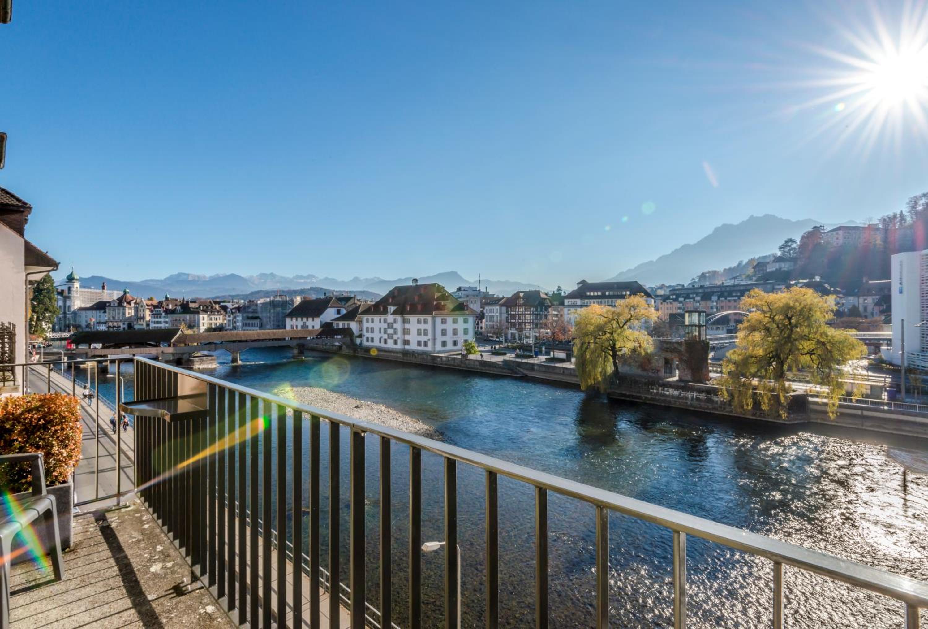 Triple Room with Balcony and River and Mountain View photo 2
