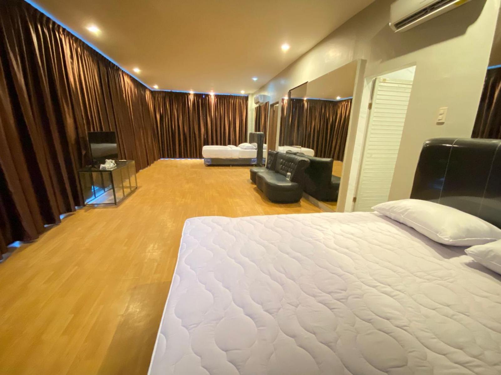 Two-Bedroom Suite - Photo 1