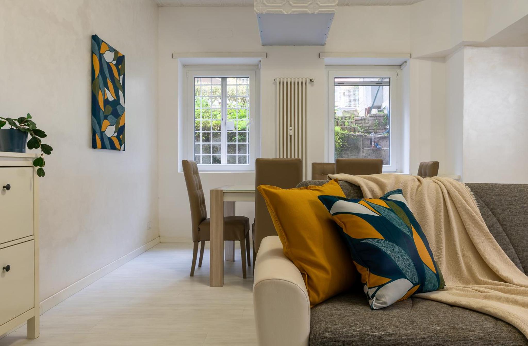 One-Bedroom Apartment