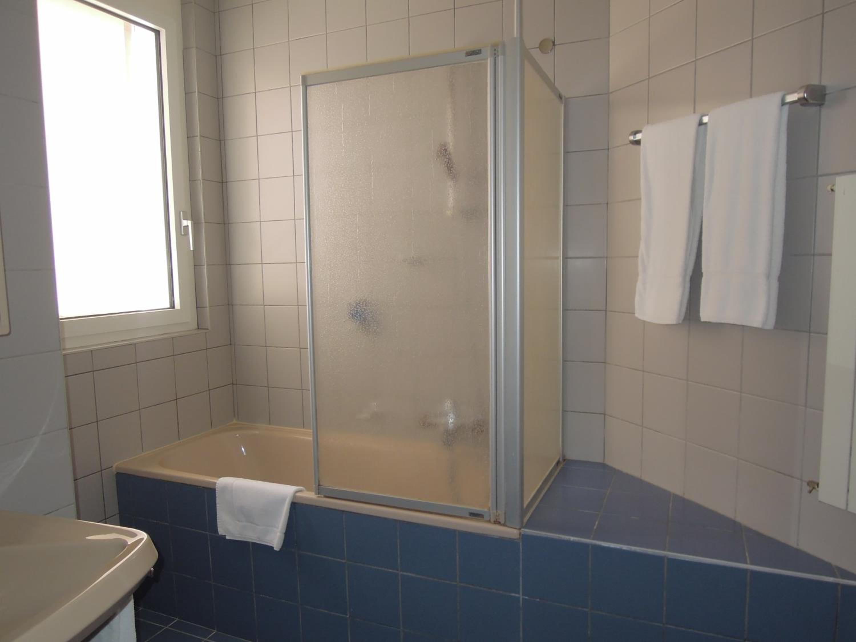 Deluxe Room - Photo 6