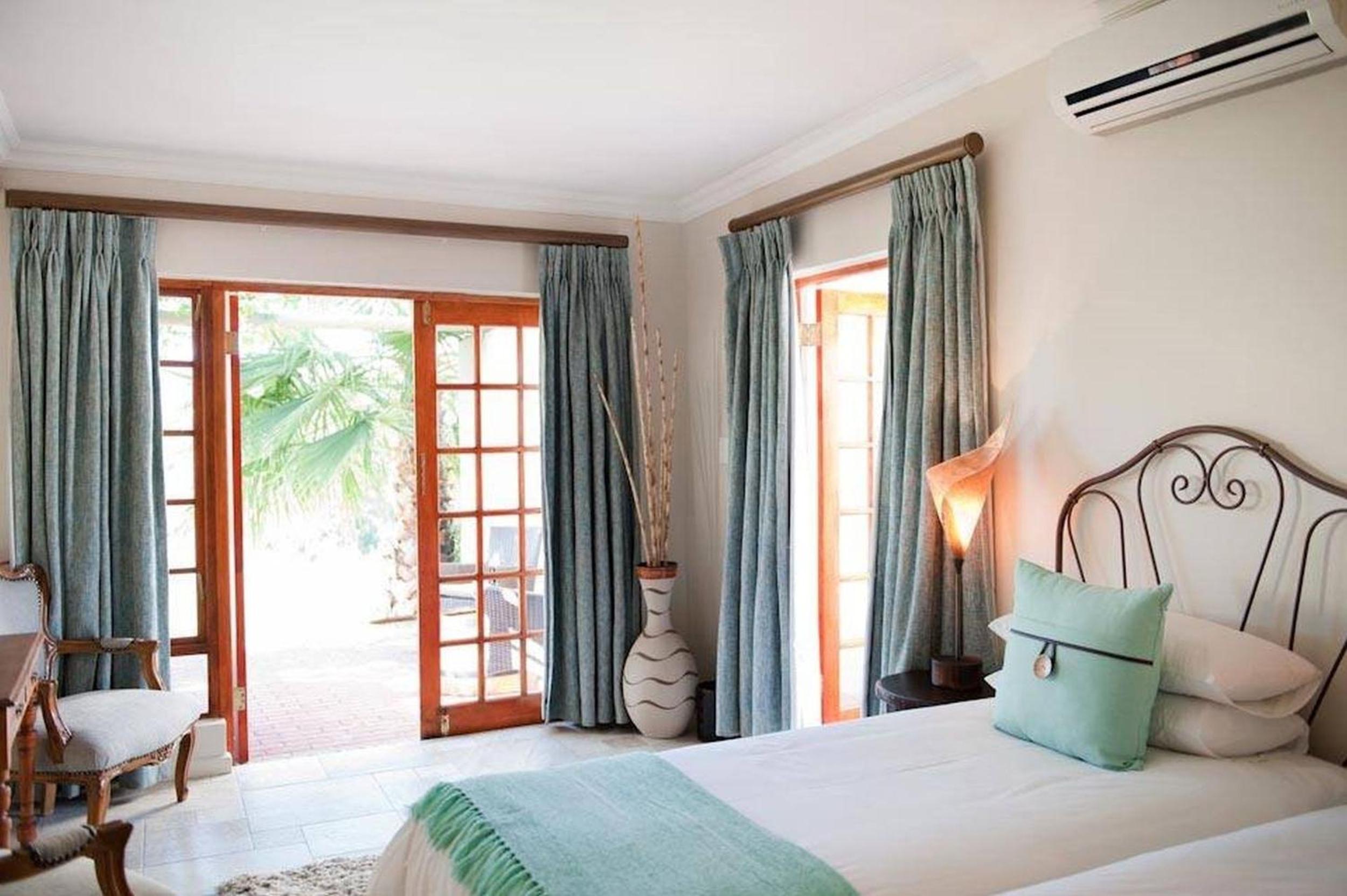 Deluxe Double Room - Photo 17