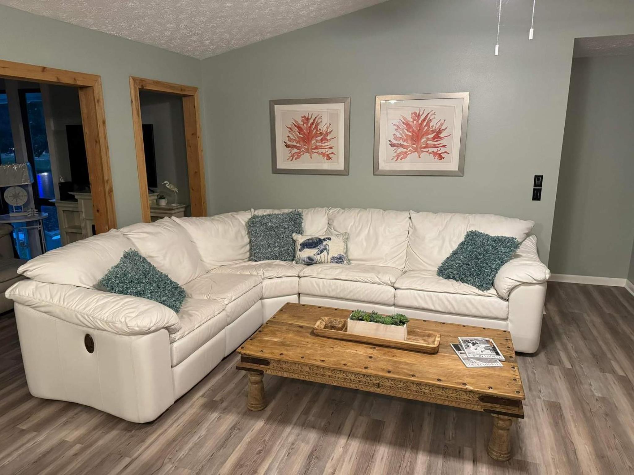 Three-Bedroom House photo 2