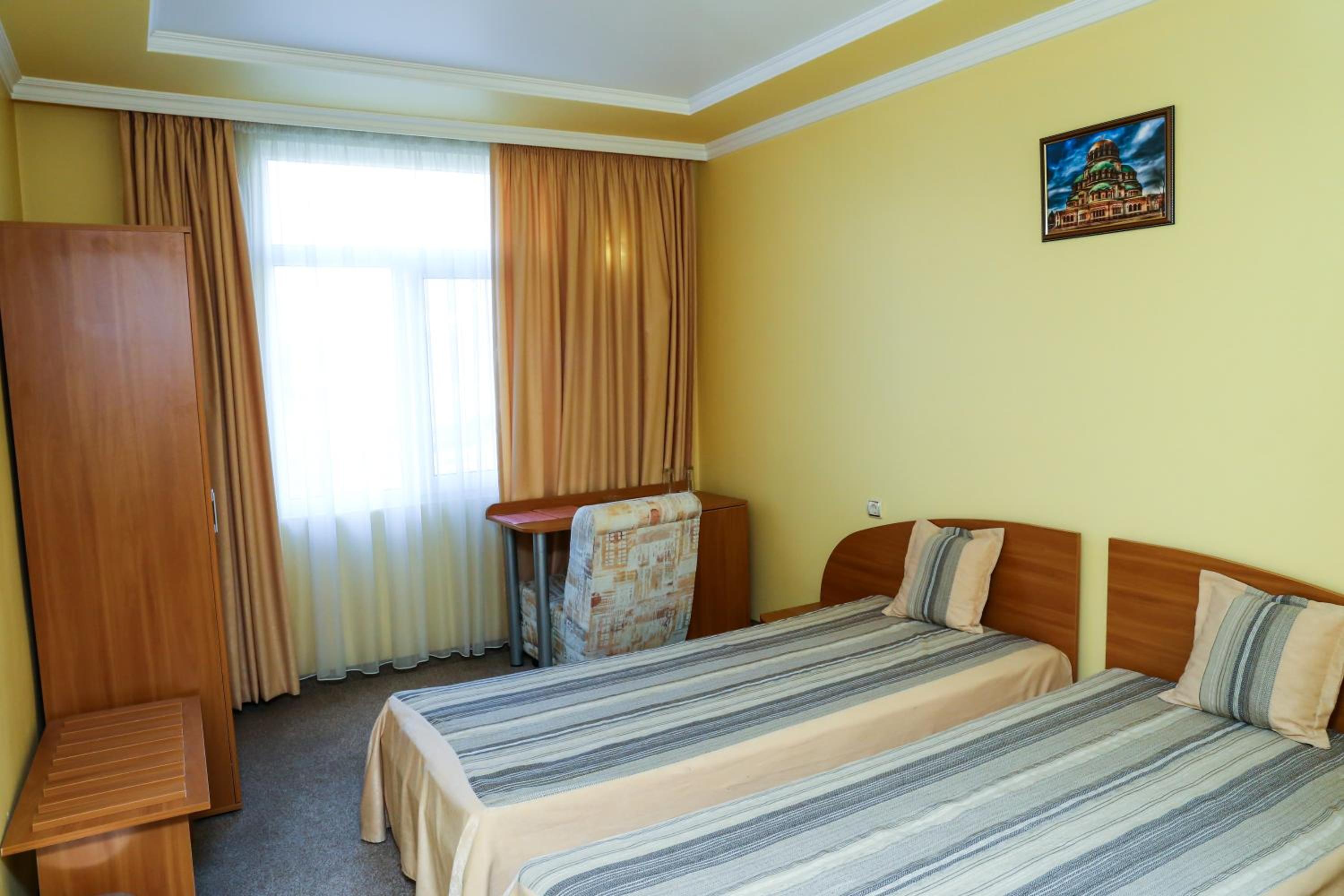 Double or Twin Room - Photo 3