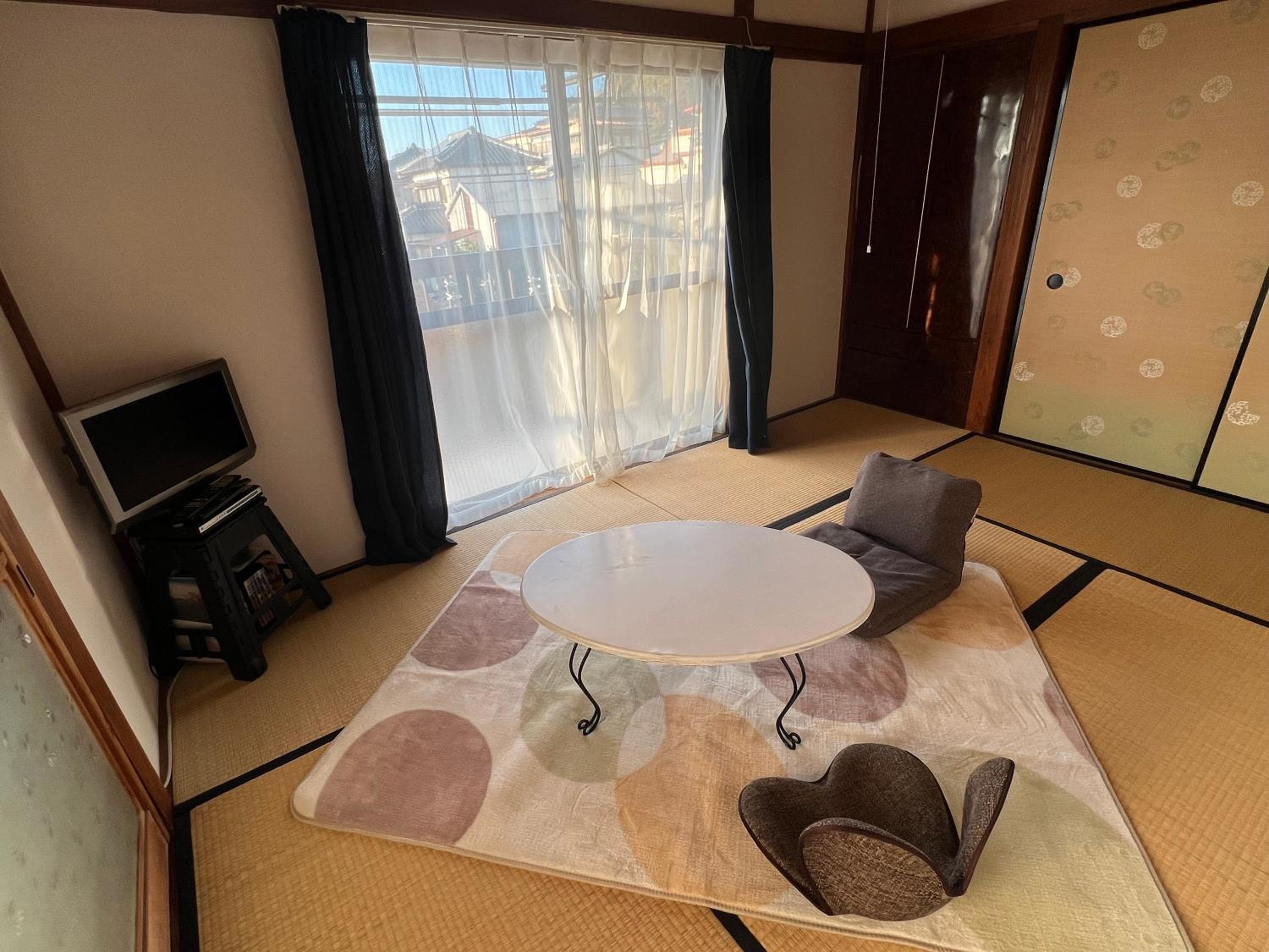 Japanese-Style Room