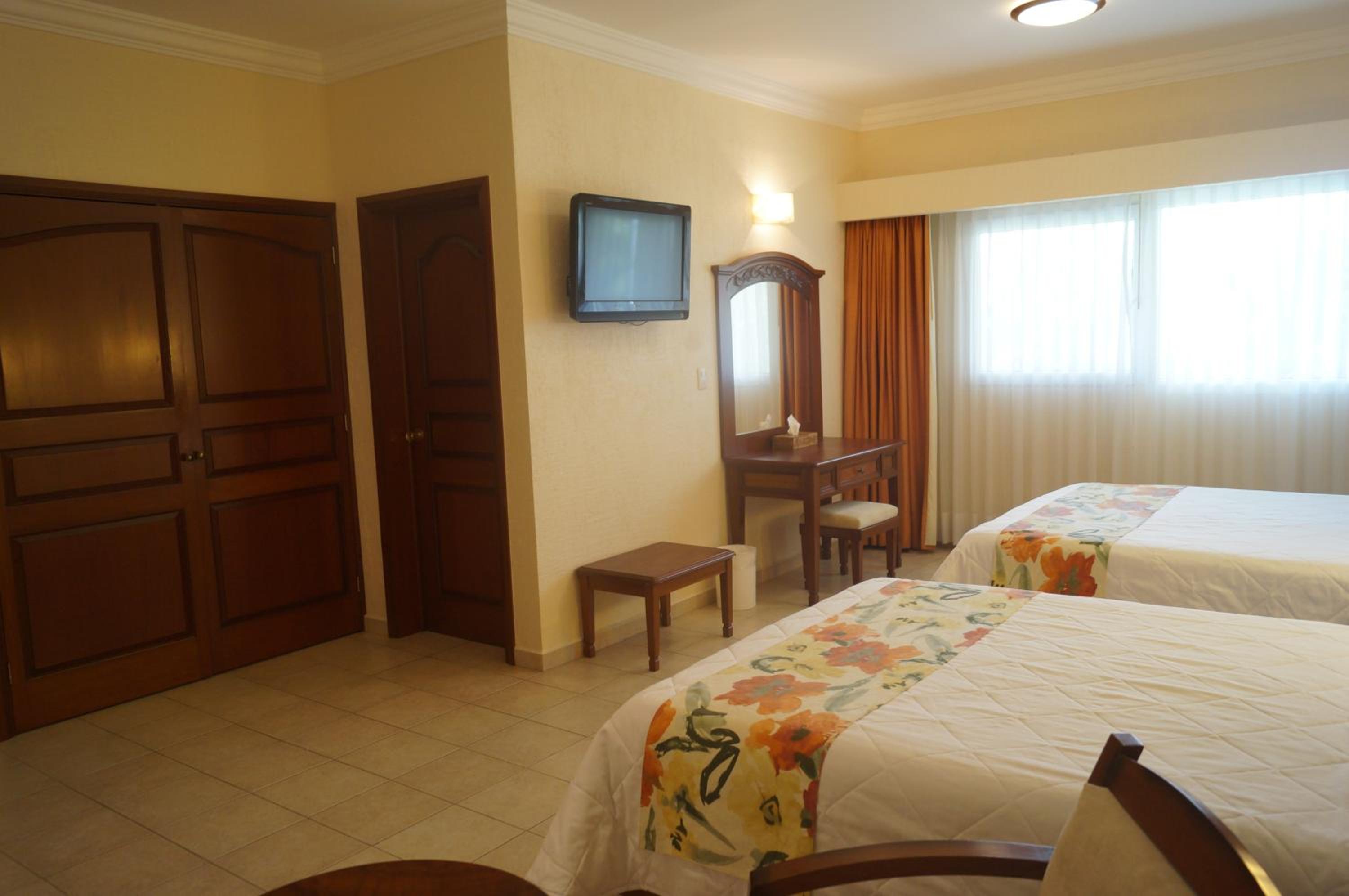 Twin Room - Photo 4