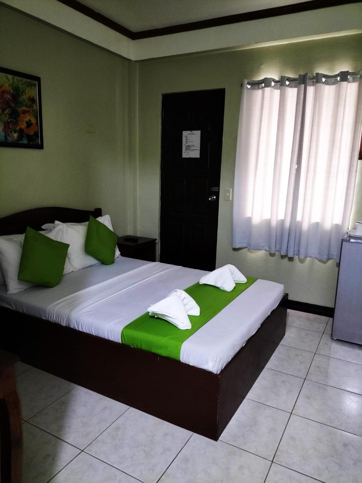 Standard Double Room - Photo 3