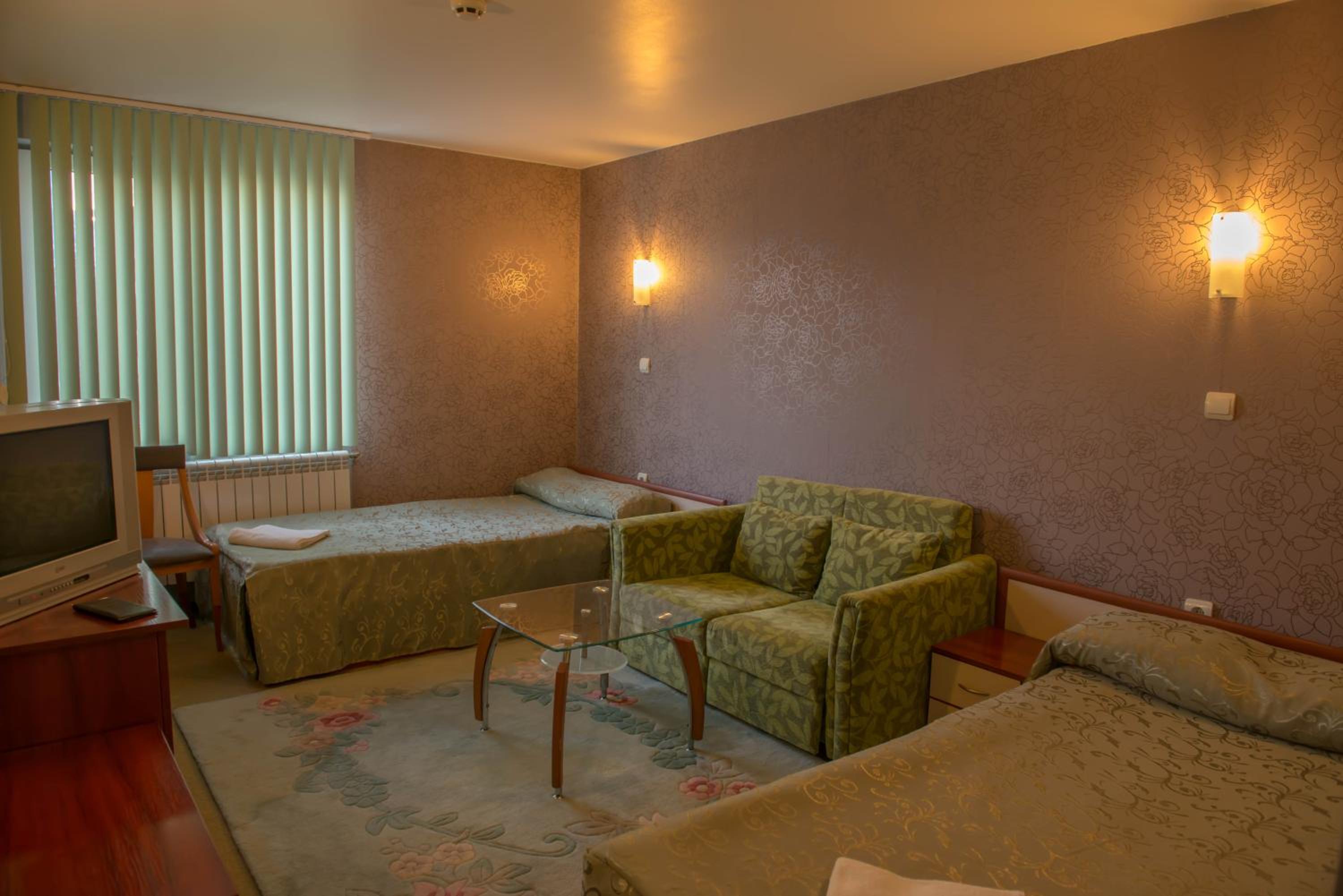 Standard Twin Room with Garden View photo 2