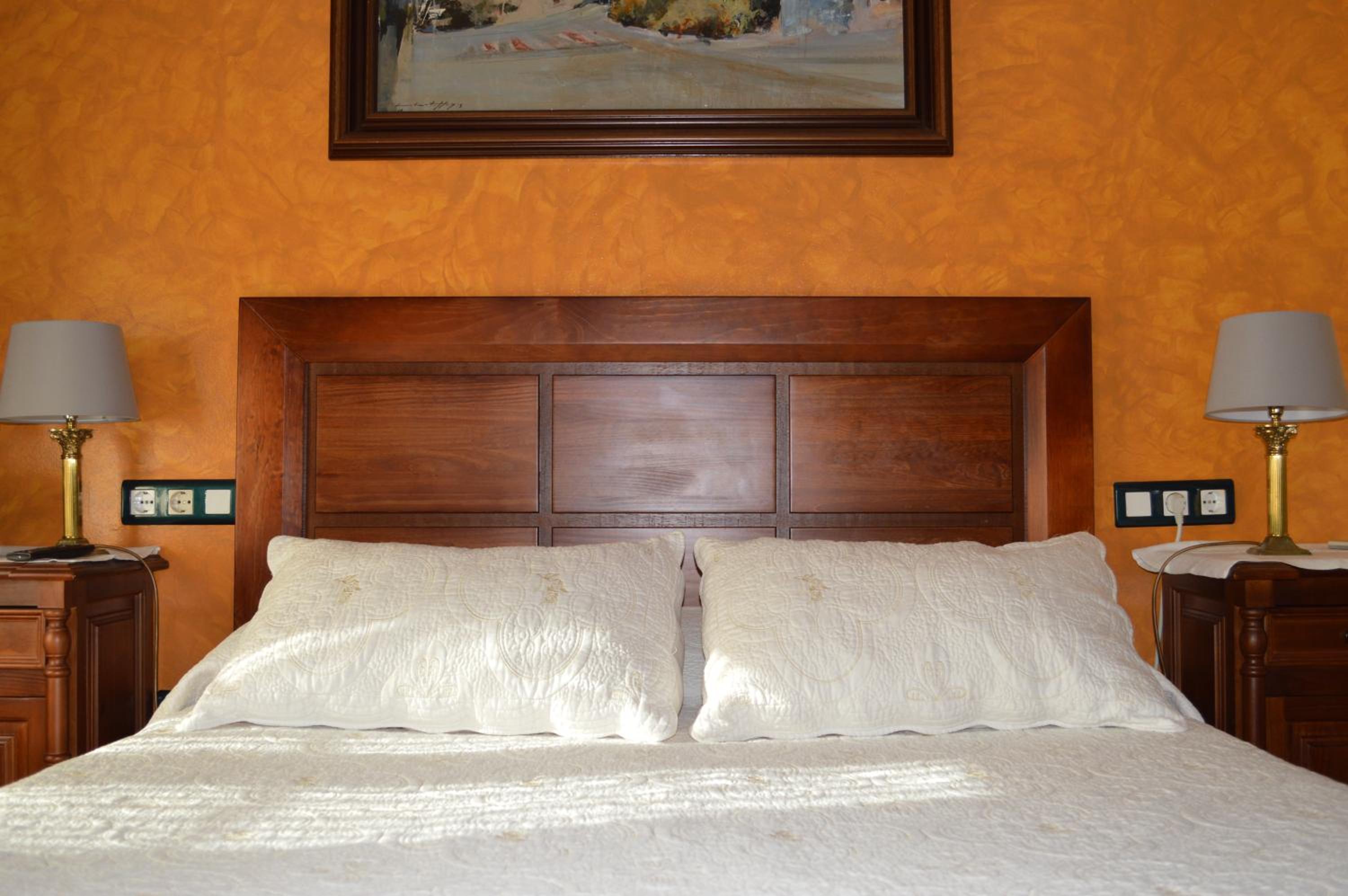 Double or Twin Room photo 3