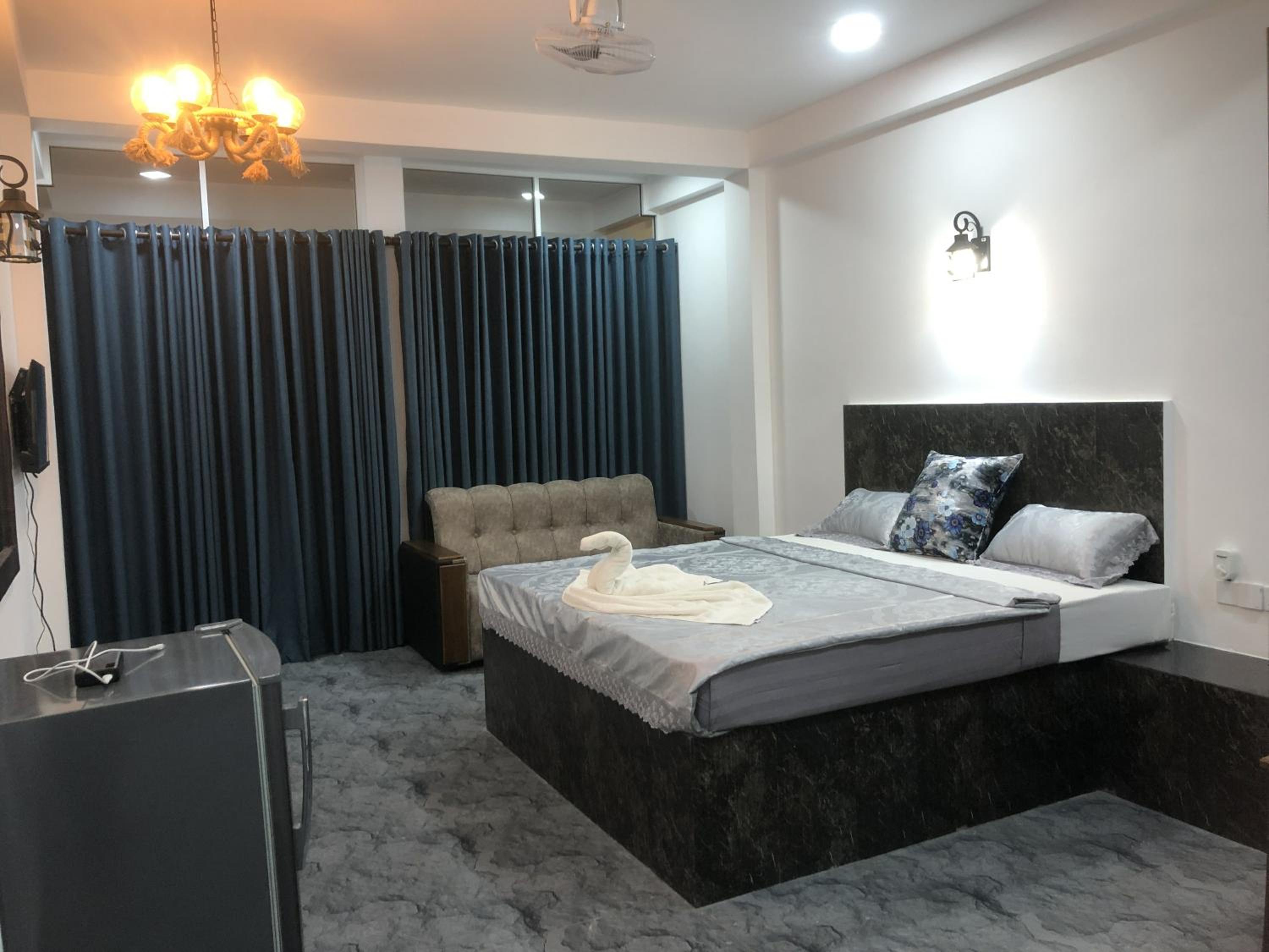 Deluxe Room (2 Adults + 1 Child) photo 1