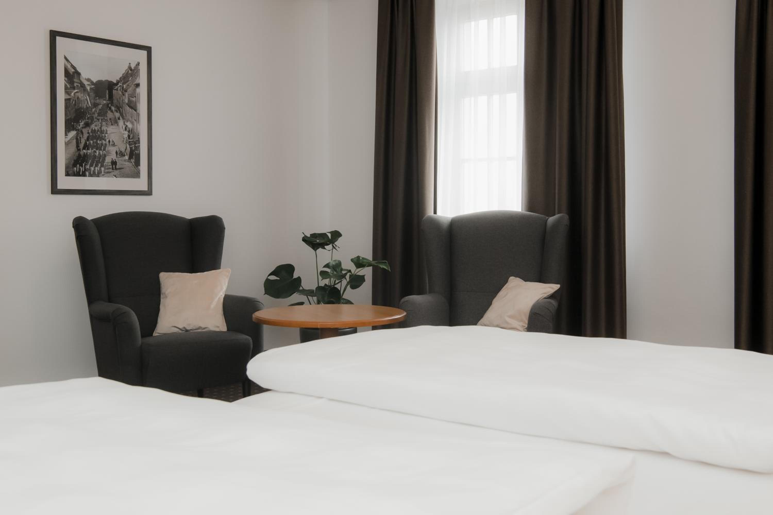 Deluxe Double Room with Bath