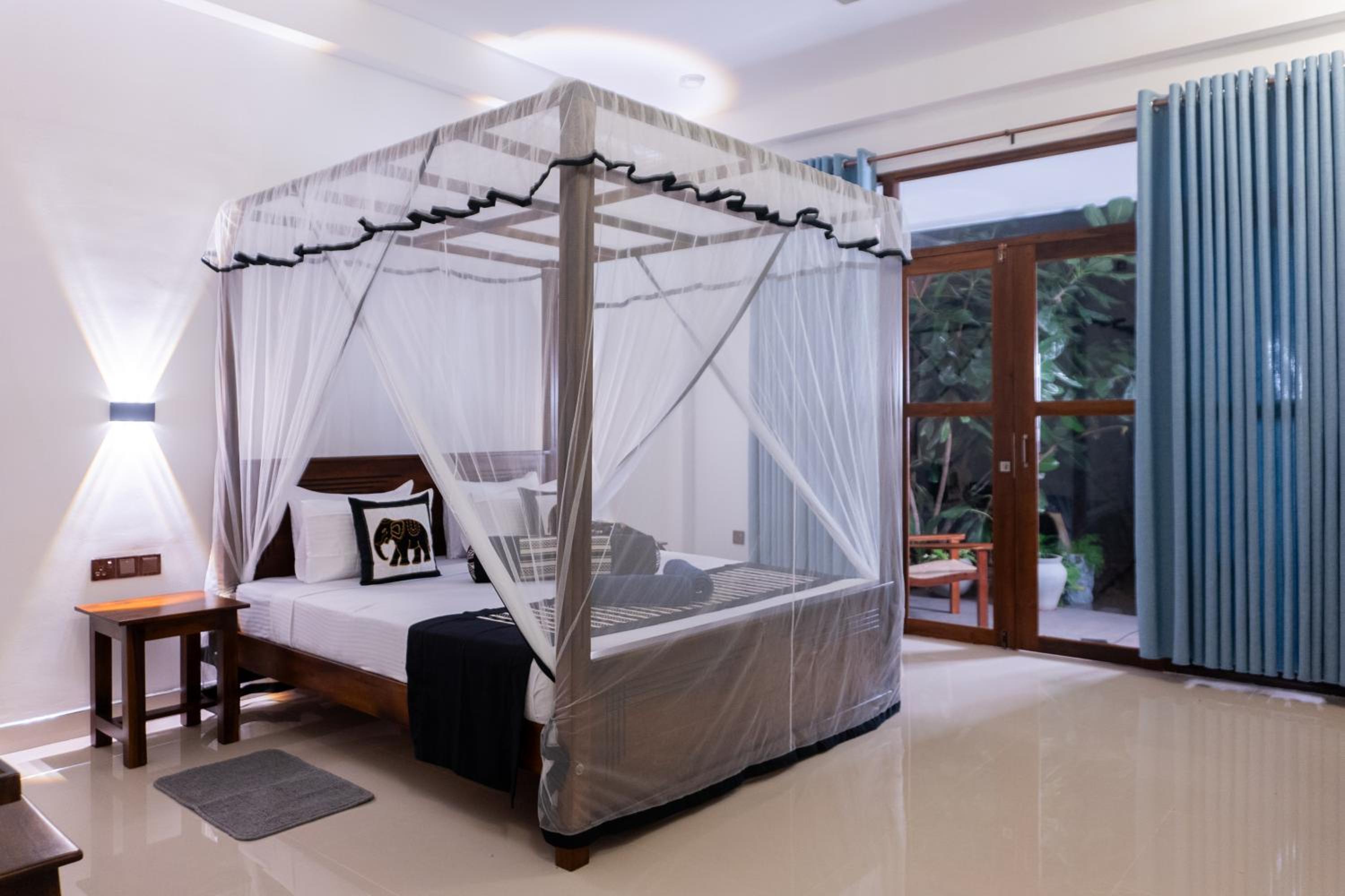 Deluxe Double Room with Garden View photo 2