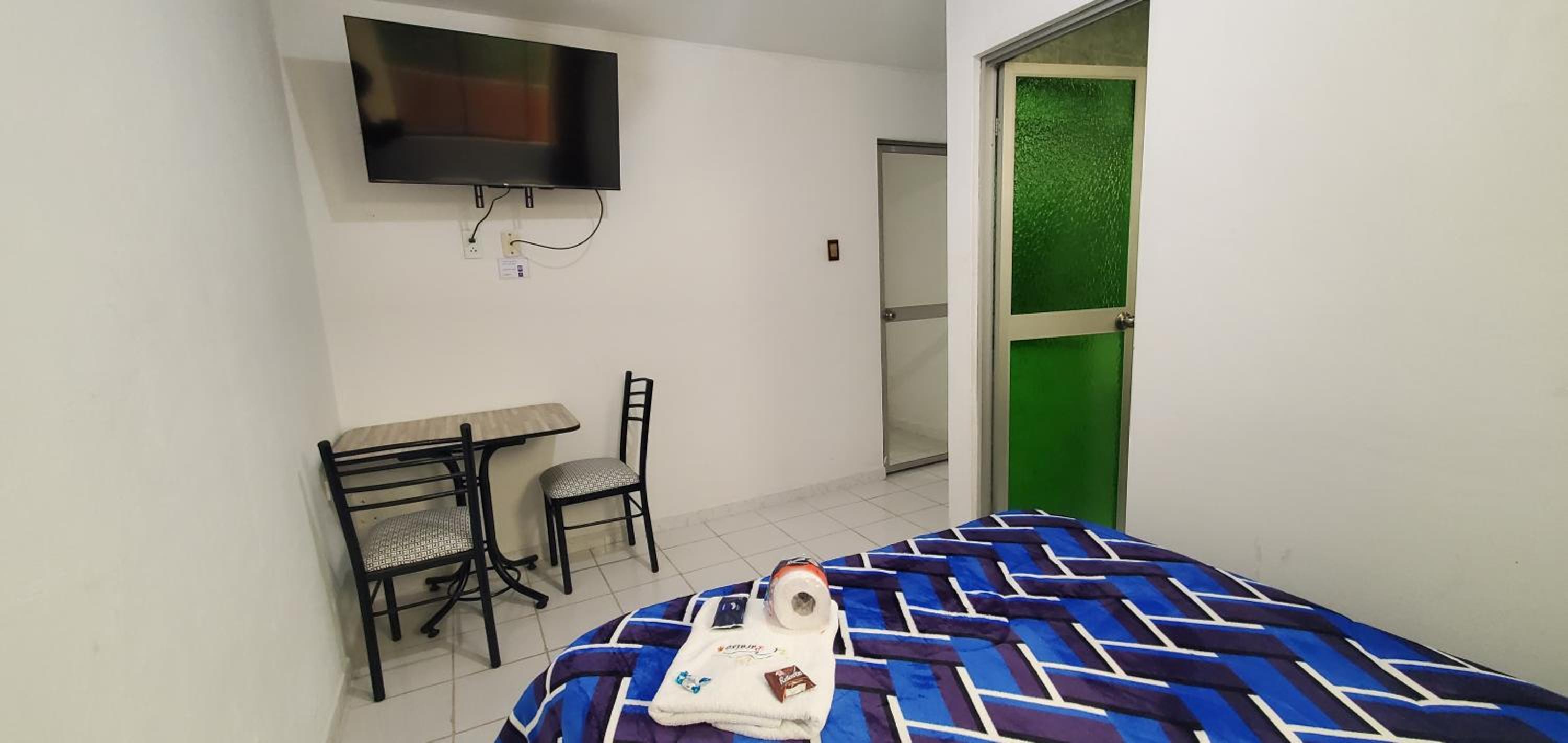 Economy Double Room photo 2