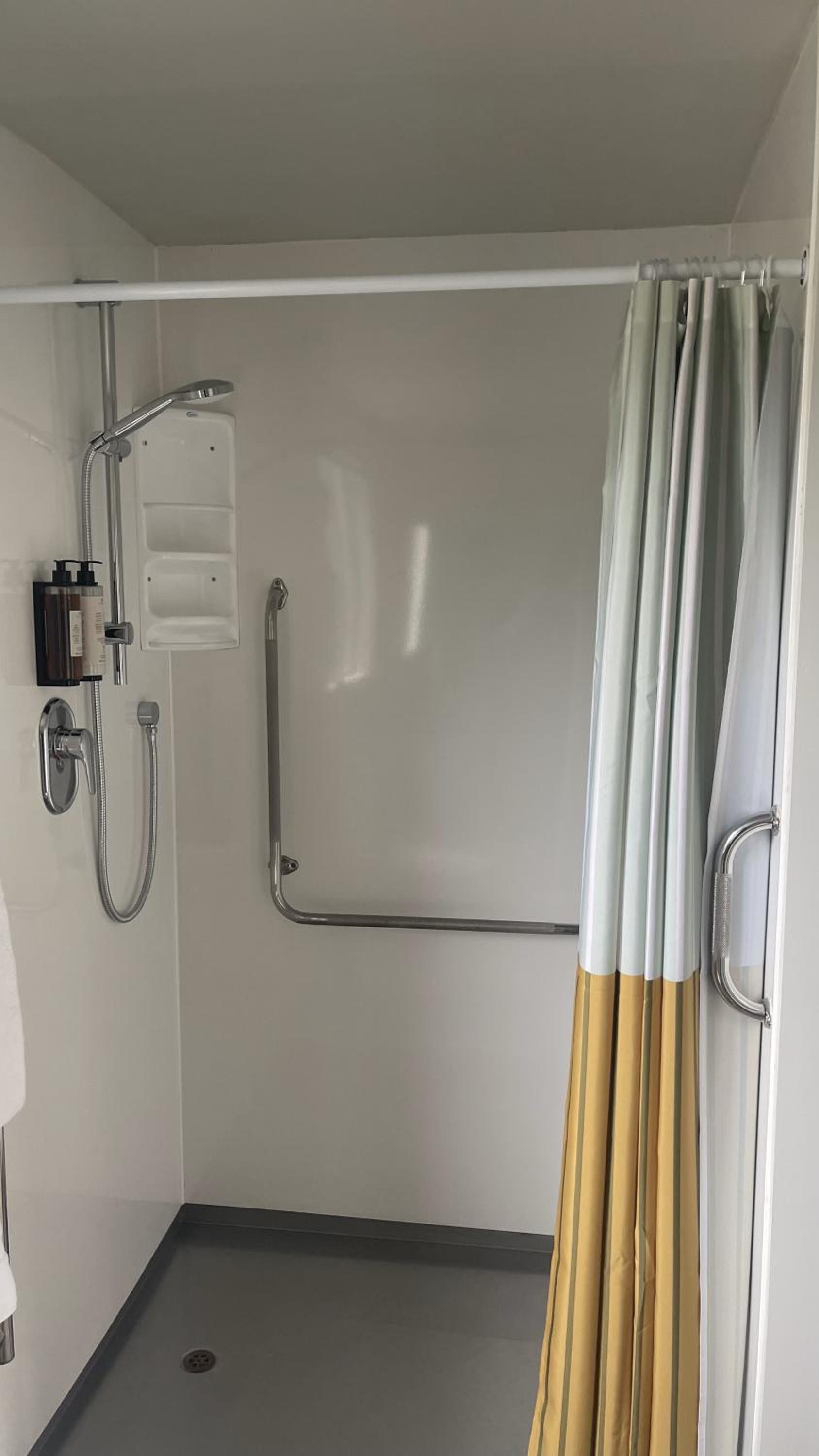 Deluxe Double or Twin Room photo 1