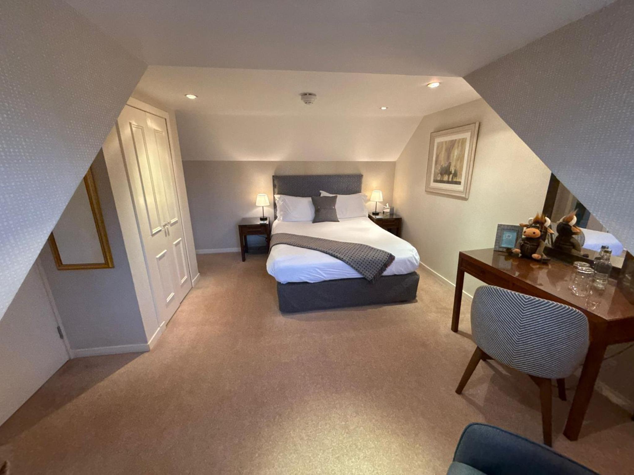 Small Double Room with Sea View (no pets)