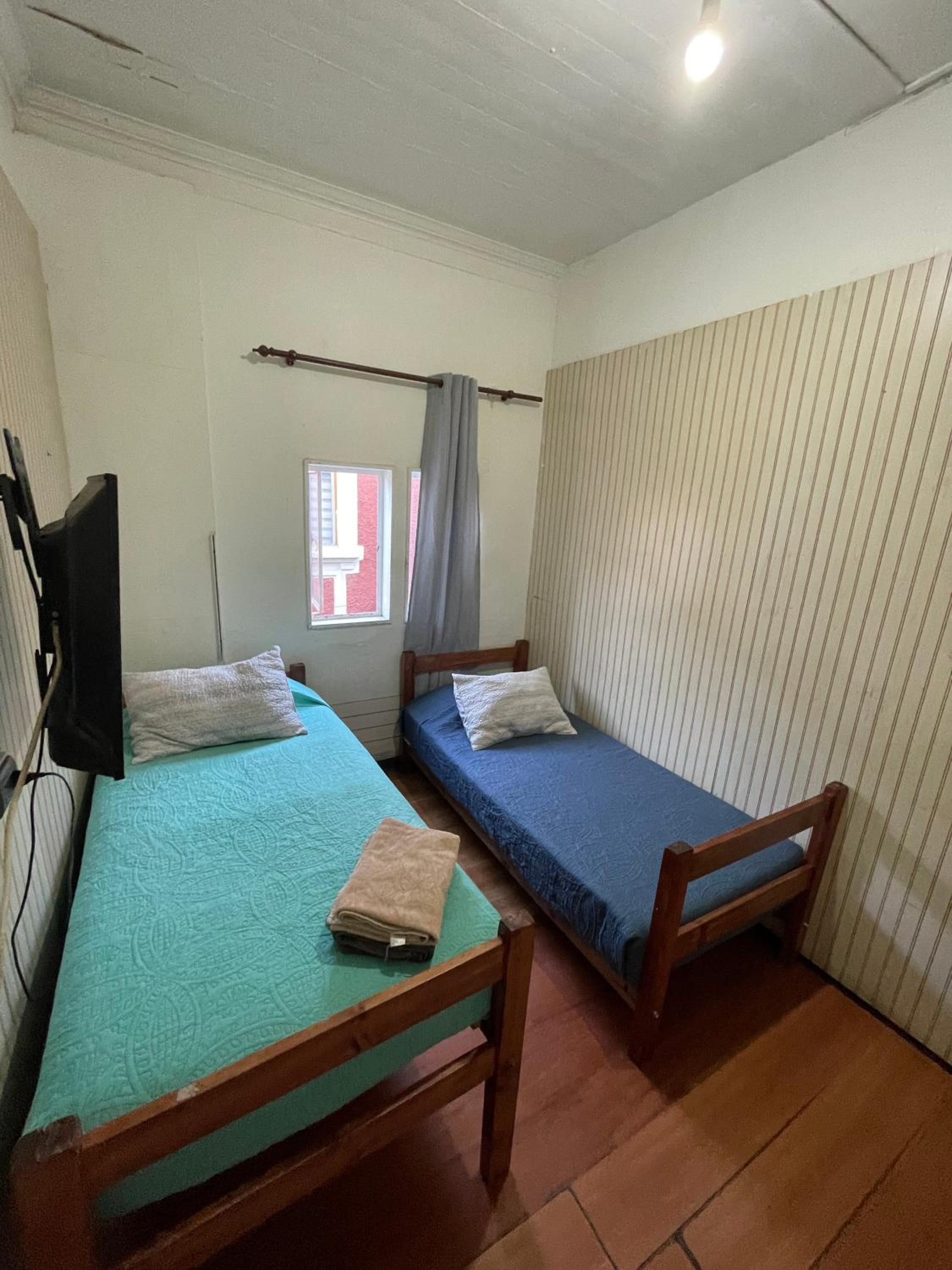 Twin Room with Shared Bathroom photo 3