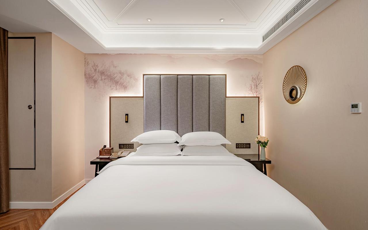 Elegant Business Double Room photo 1