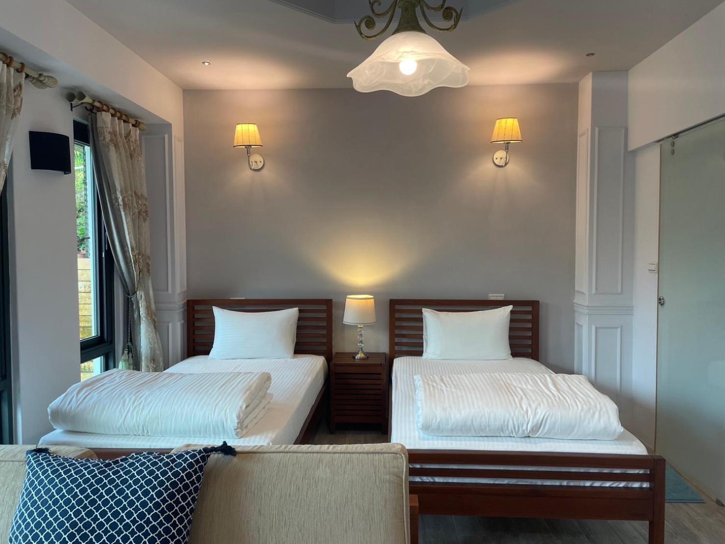 Deluxe Double Room with Shower