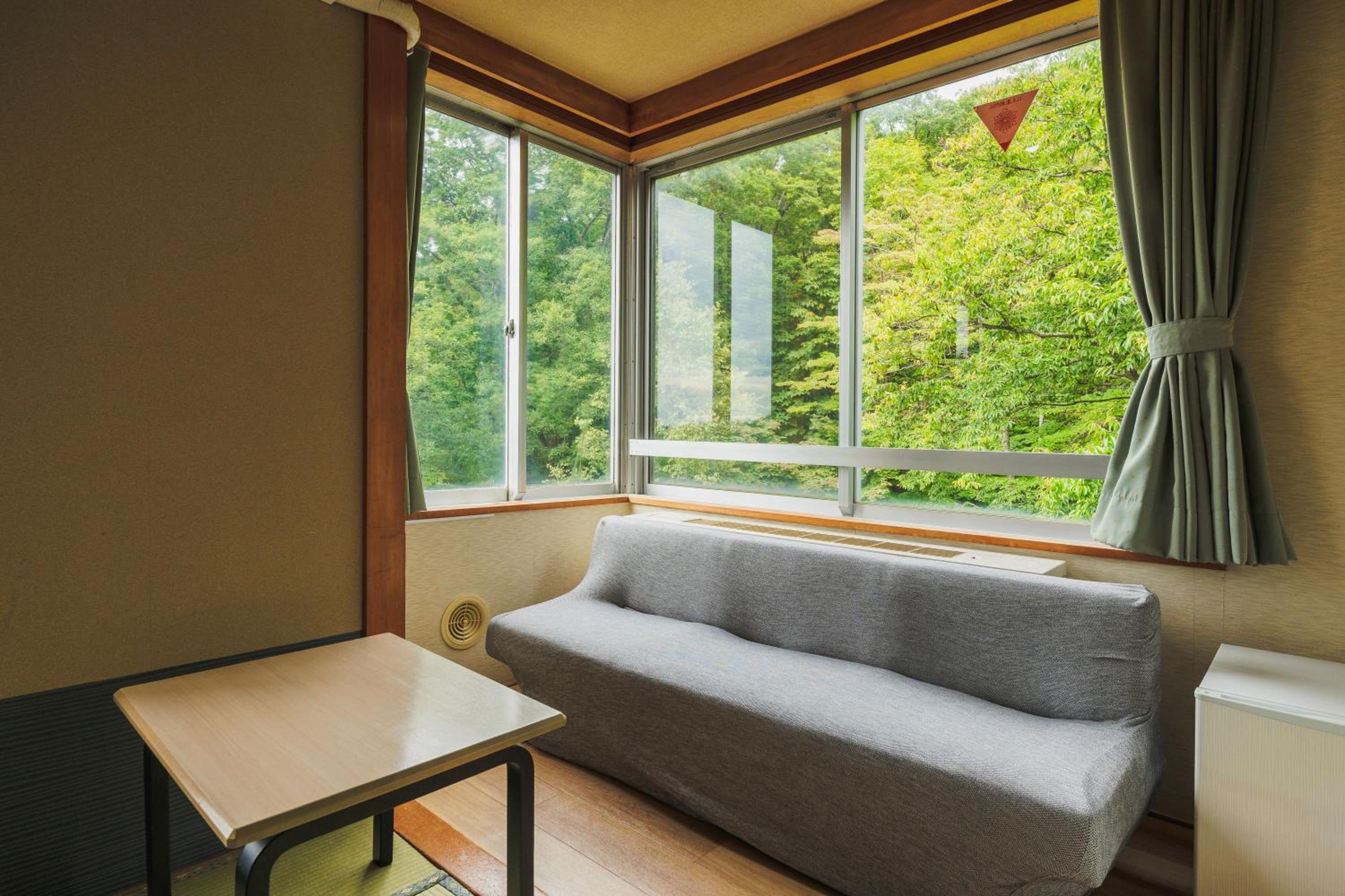 Corner Japanese-Style Triple Beds Room - Non-Smoking - Photo 2