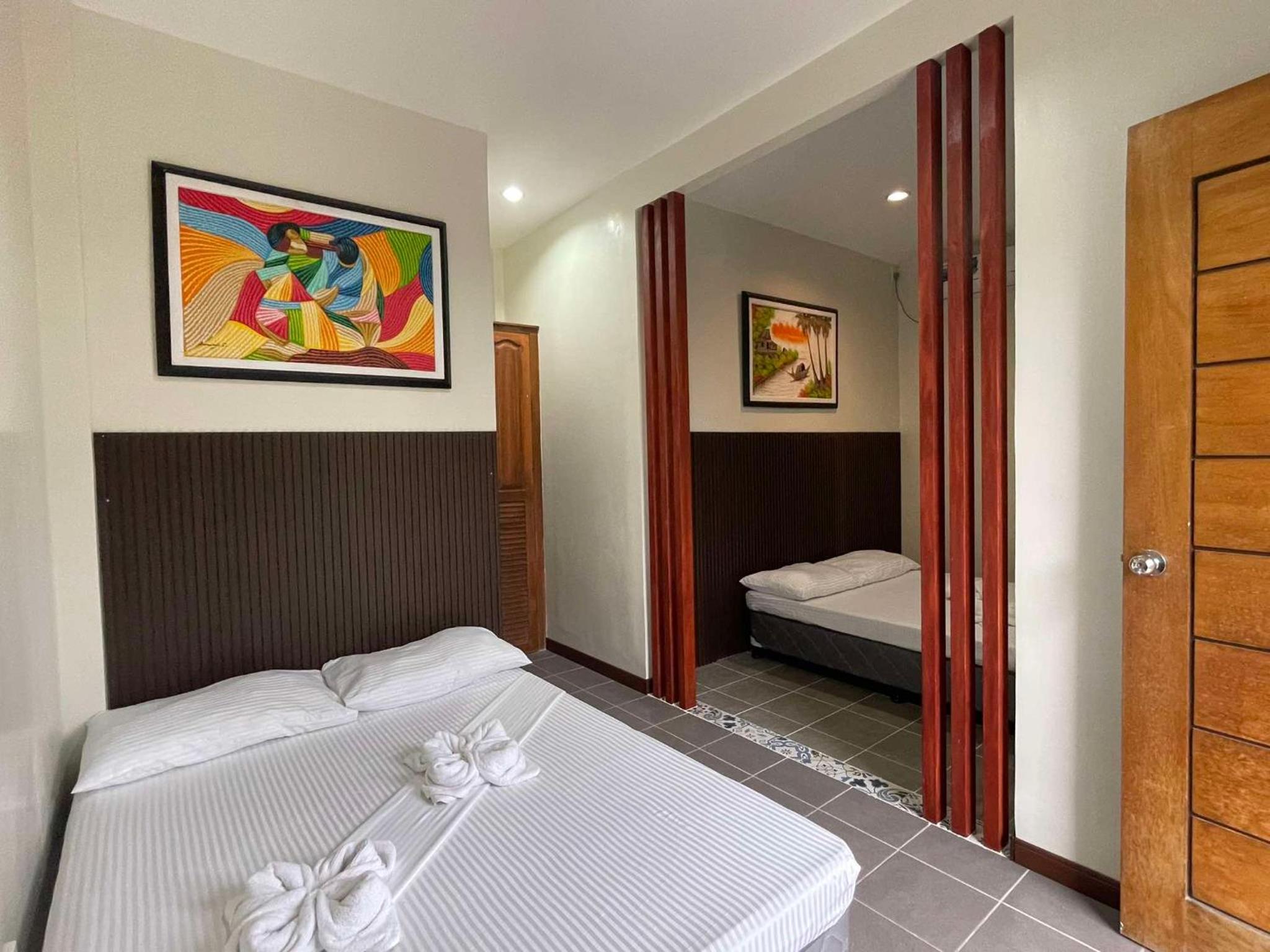 Deluxe Family Room