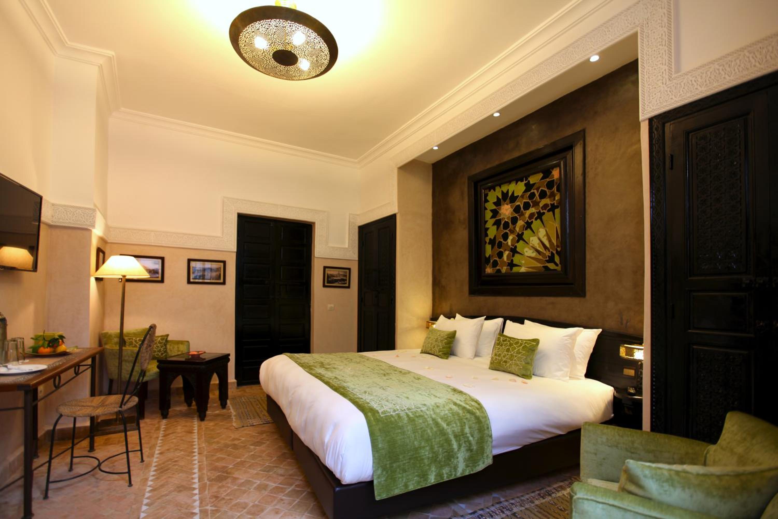 Deluxe King Room - Photo 1