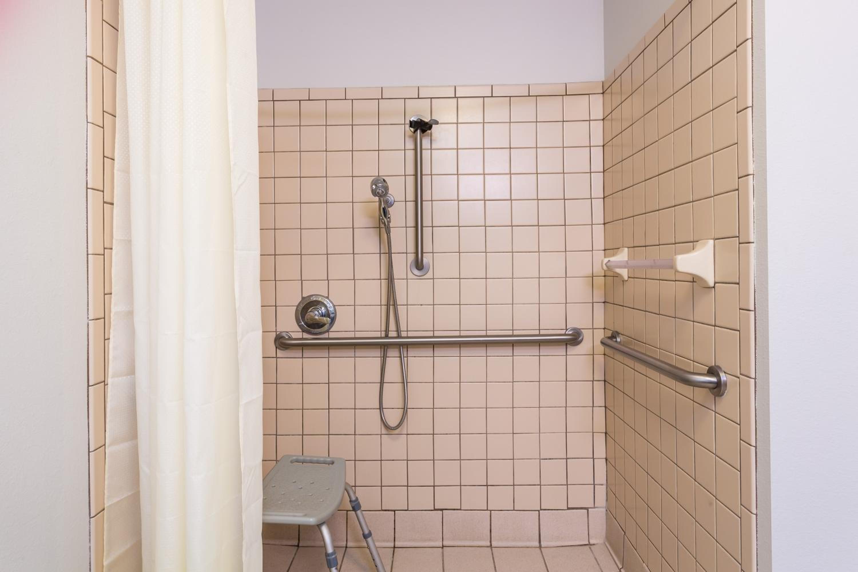 King Room - Disability Access/Non-Smoking