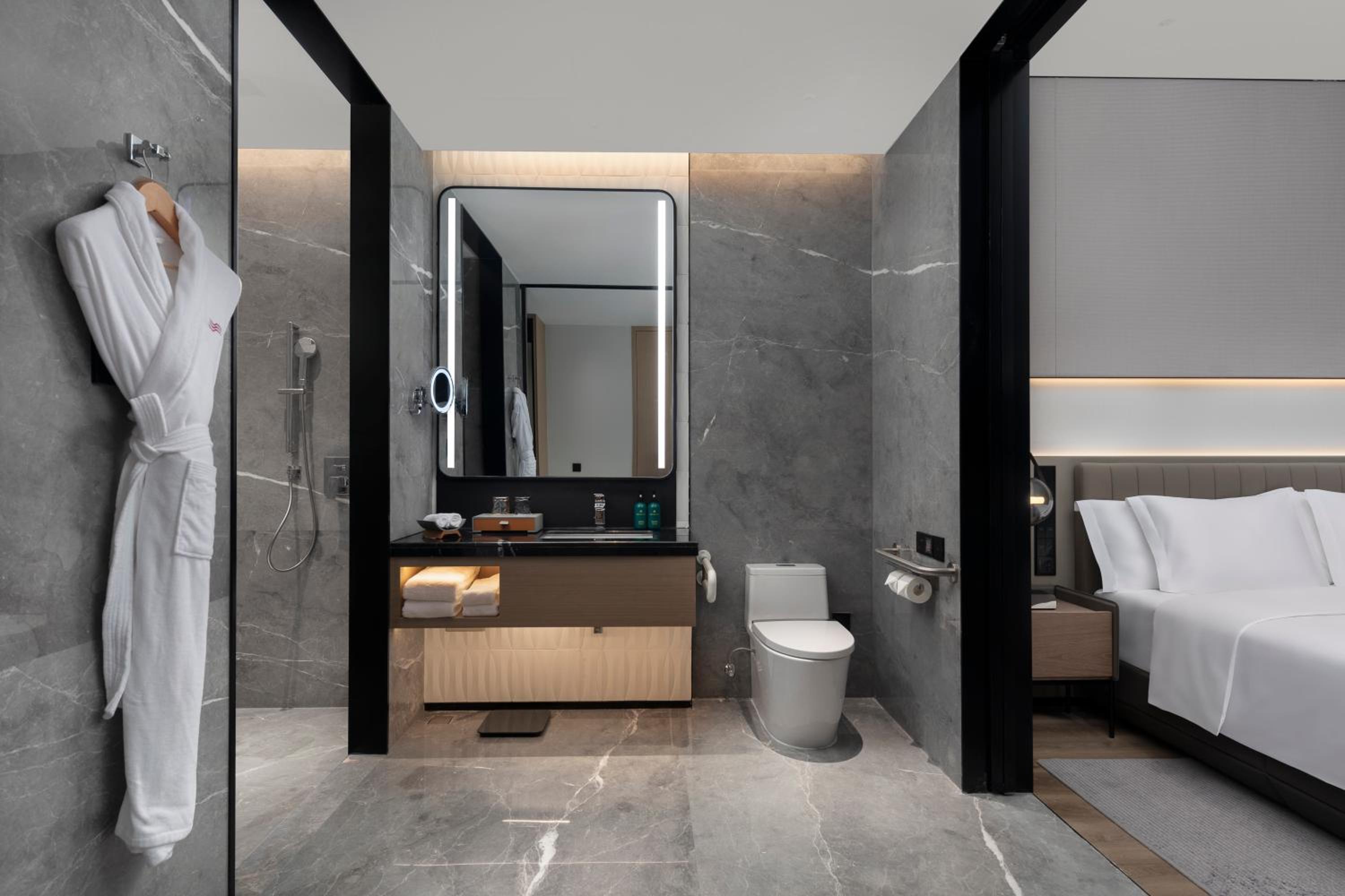 Standard King Room - Accessible