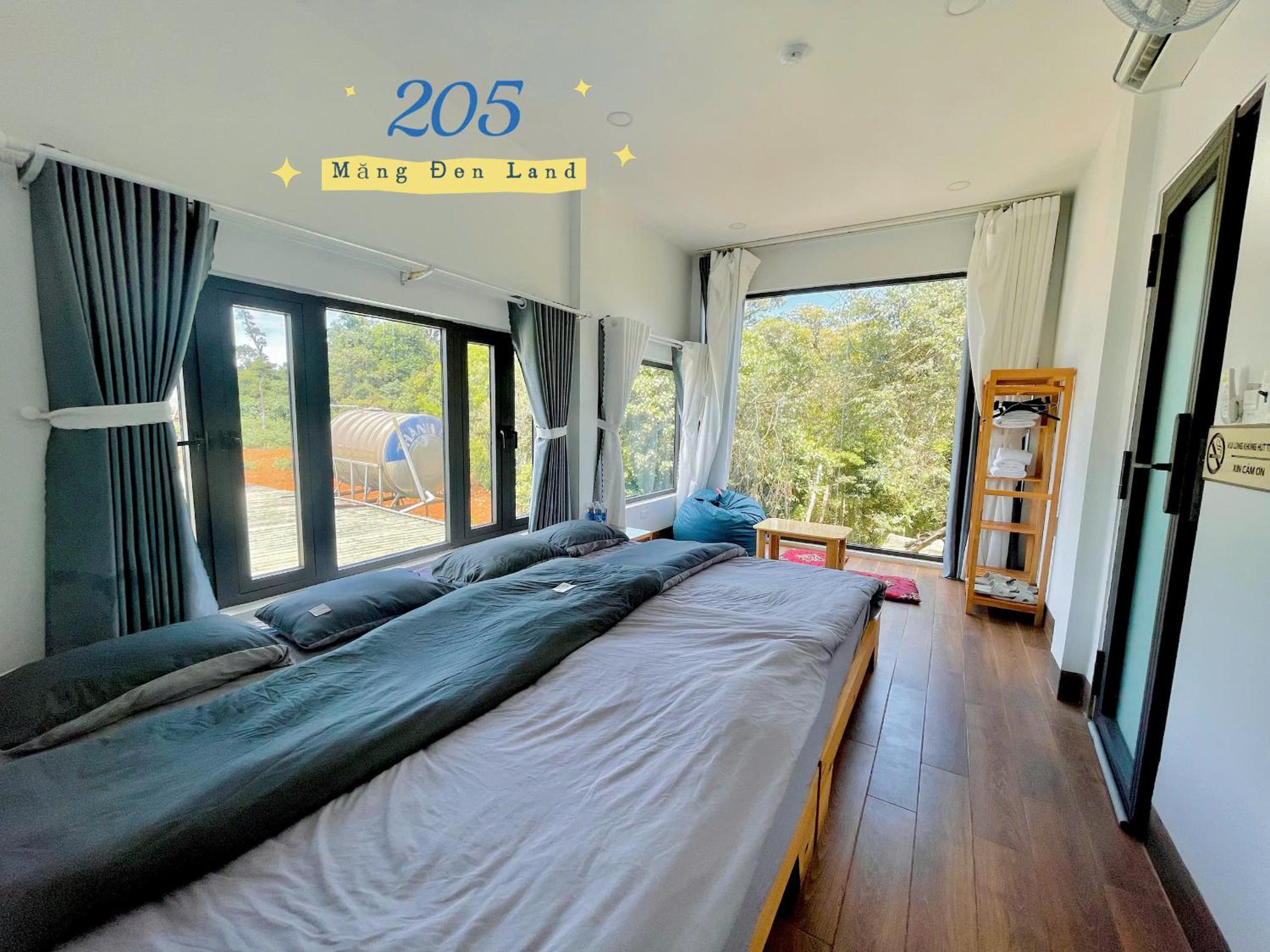 Quadruple Room with Mountain View - Photo 8