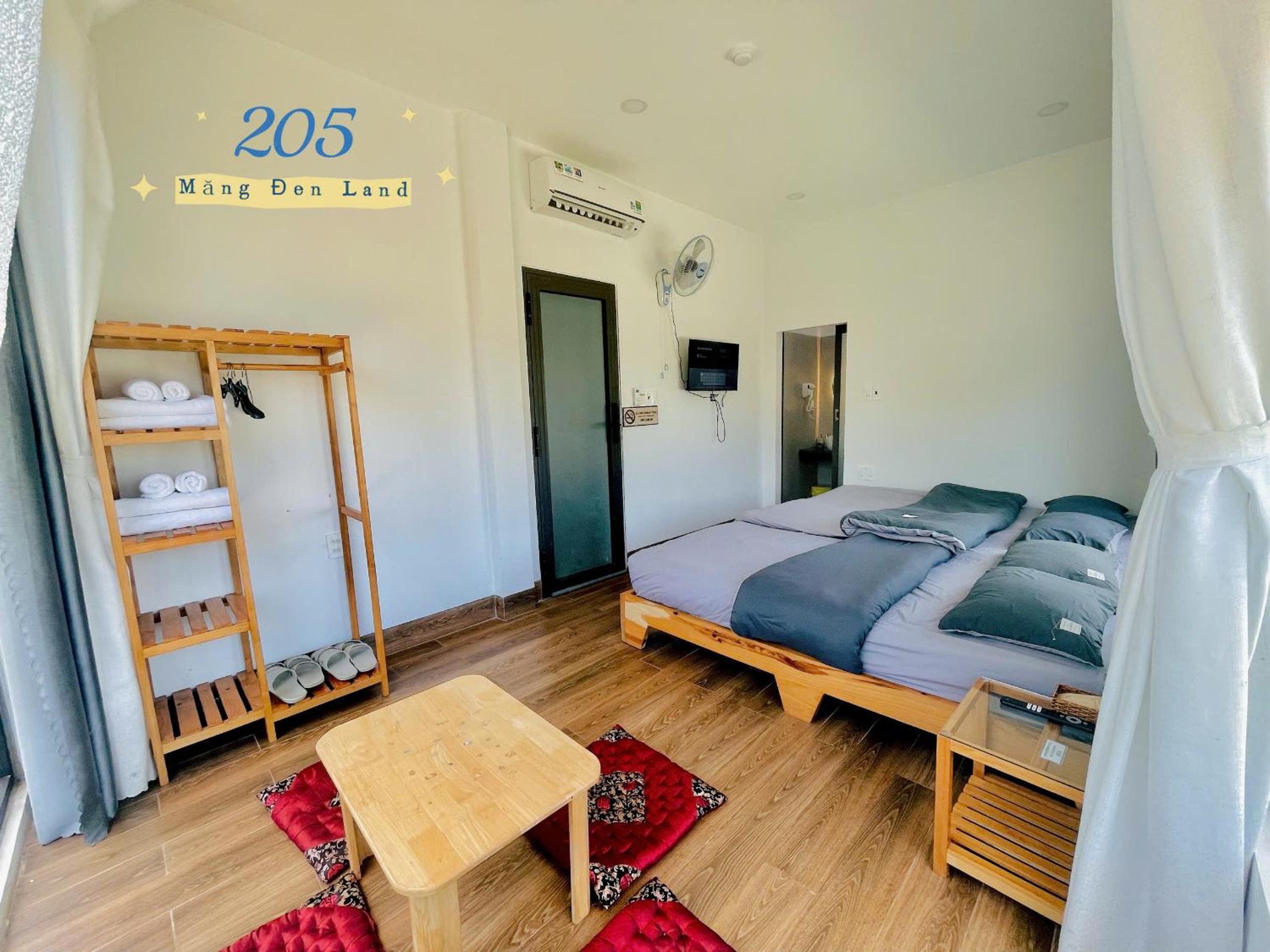 Quadruple Room with Mountain View - Photo 2
